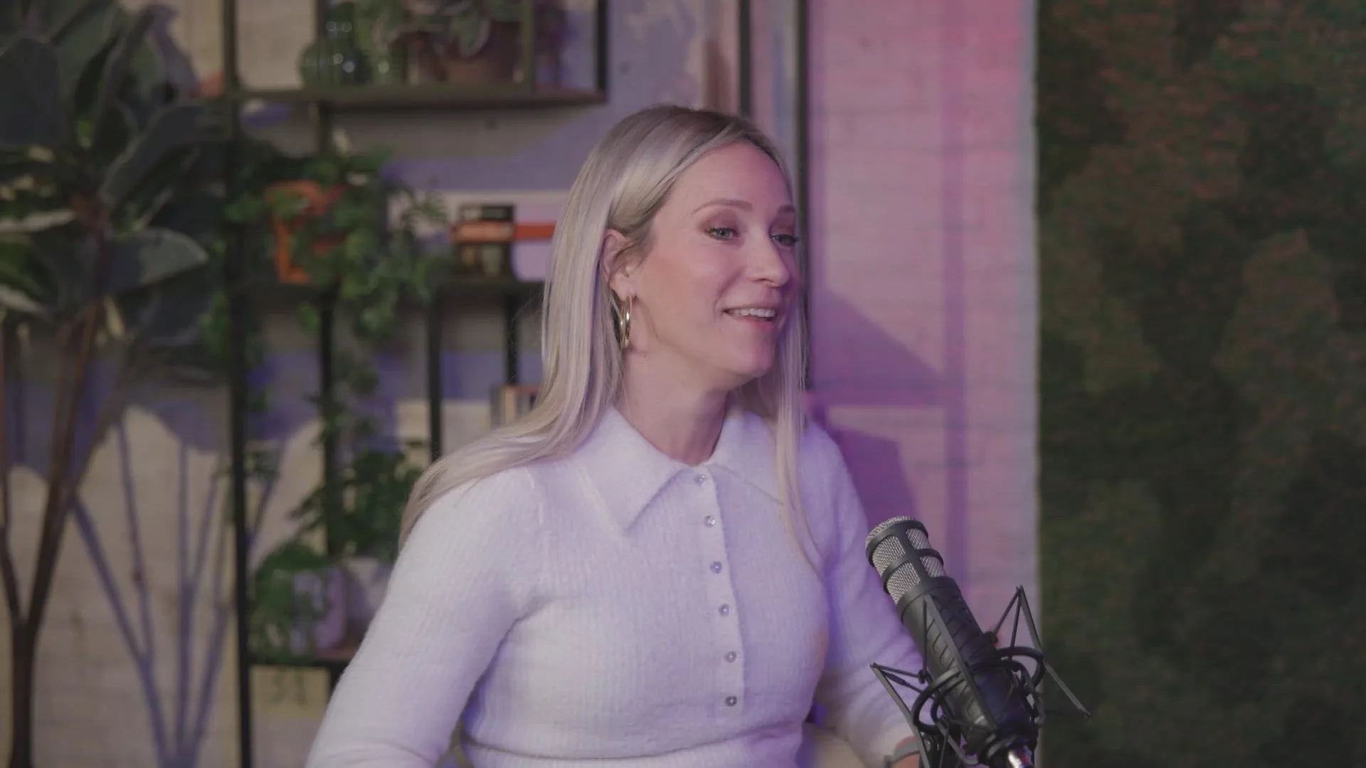 Hélène Hendriks over ongepaste lachbuien: ‘Zelfs bij begrafenissen’