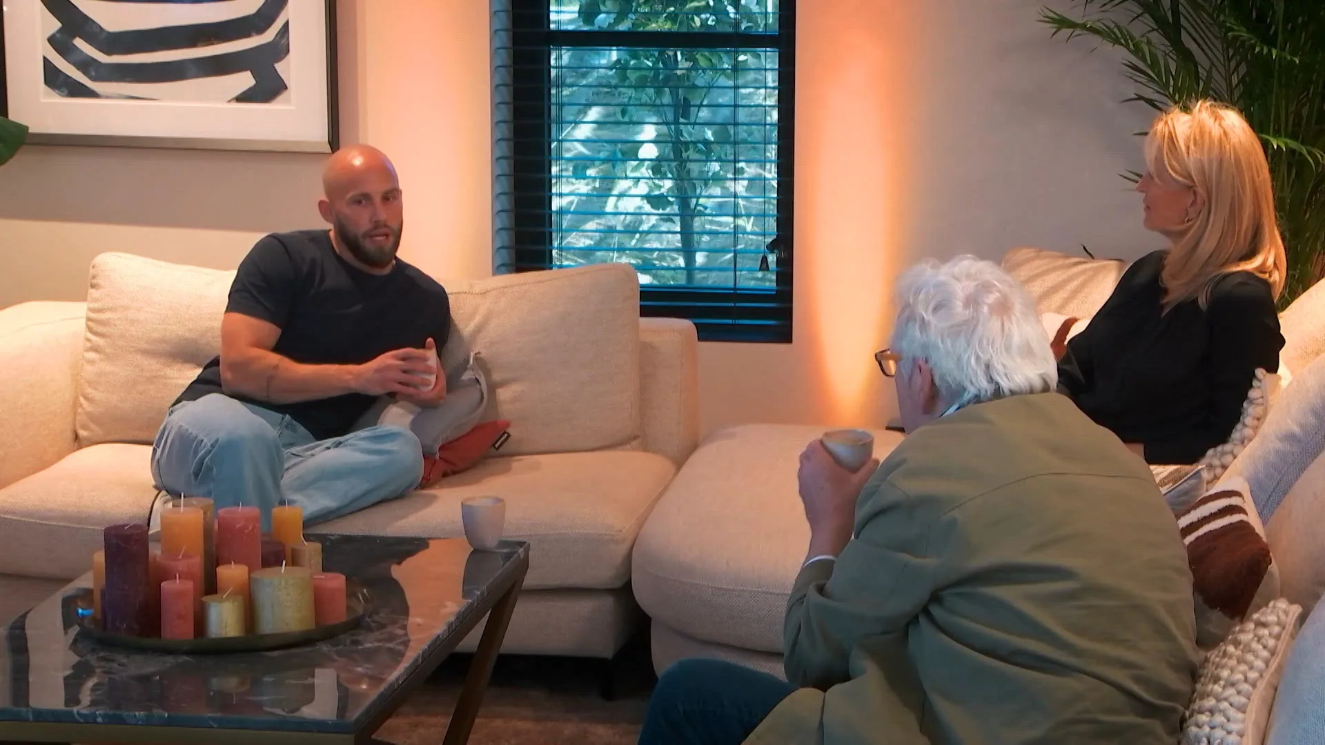 Edino verloor zijn moeder toen hij jong was