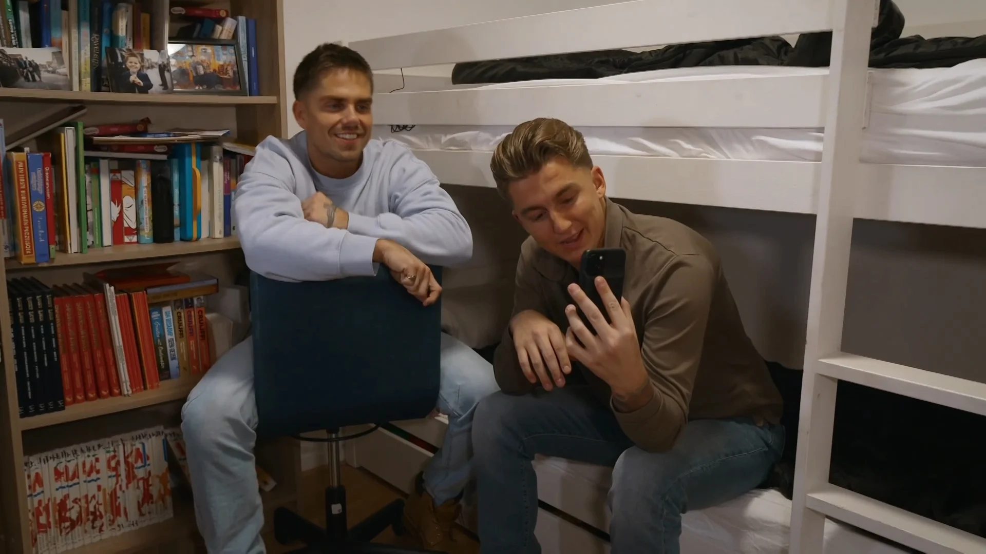 André en Mart zijn kapot na een dag oppassen: 'We zijn dood!'