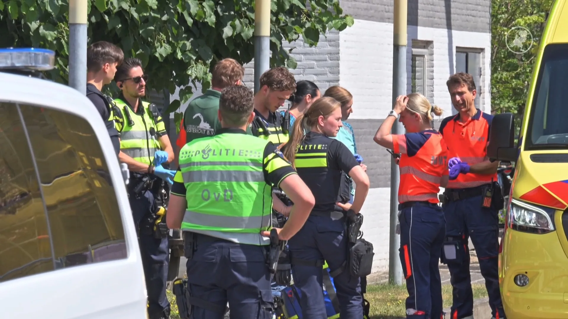 Bouwvakker raakt zwaargewond bij bedrijfsongeval: zaag in nek