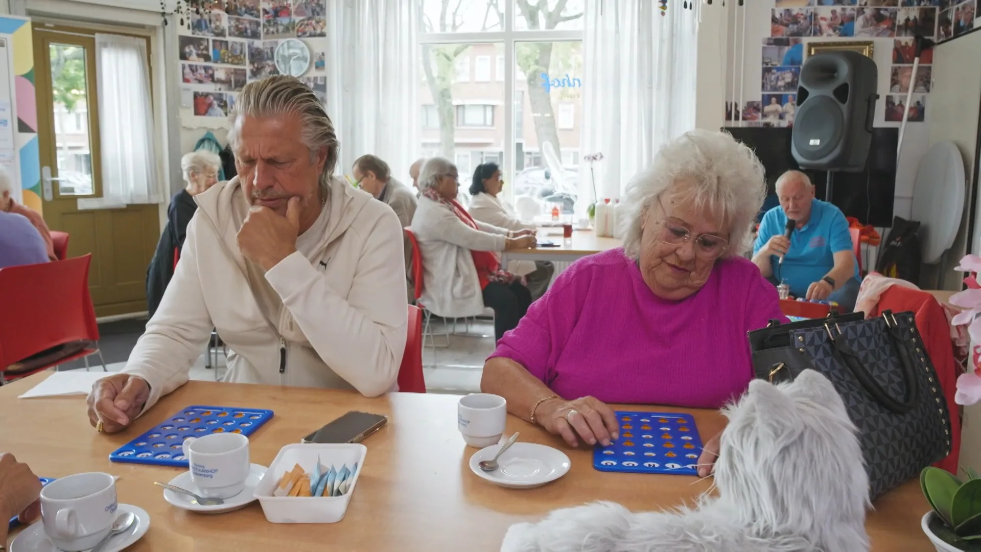 Joke doet mee aan de bingomiddag