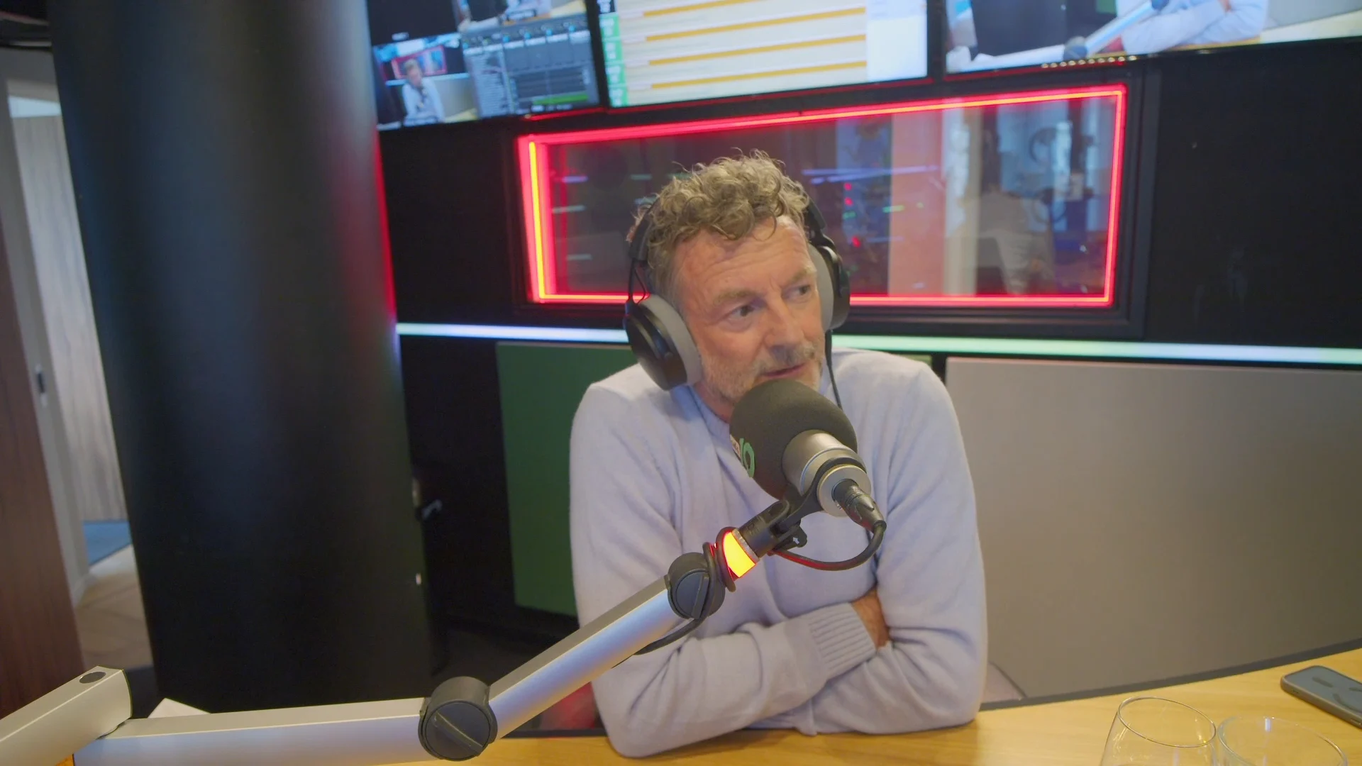 Kluun is alweer bezig met z'n vólgende boek en dat wordt een roman