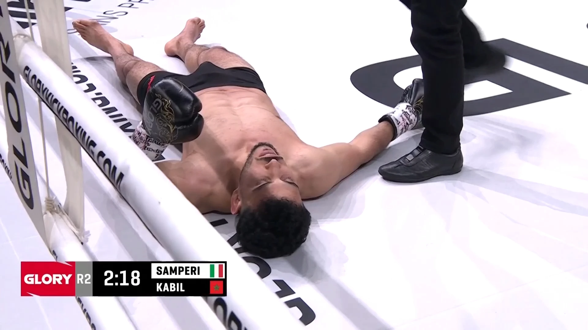 Samperi haalt Kabil neer in ronde 2 | GLORY 107