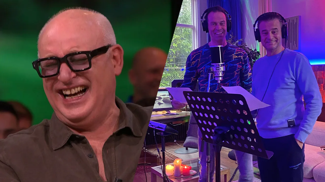 René lacht om zingende Wilfred en Bas: ‘Niet tijd dat we hem tegen zichzelf in bescherming nemen?’