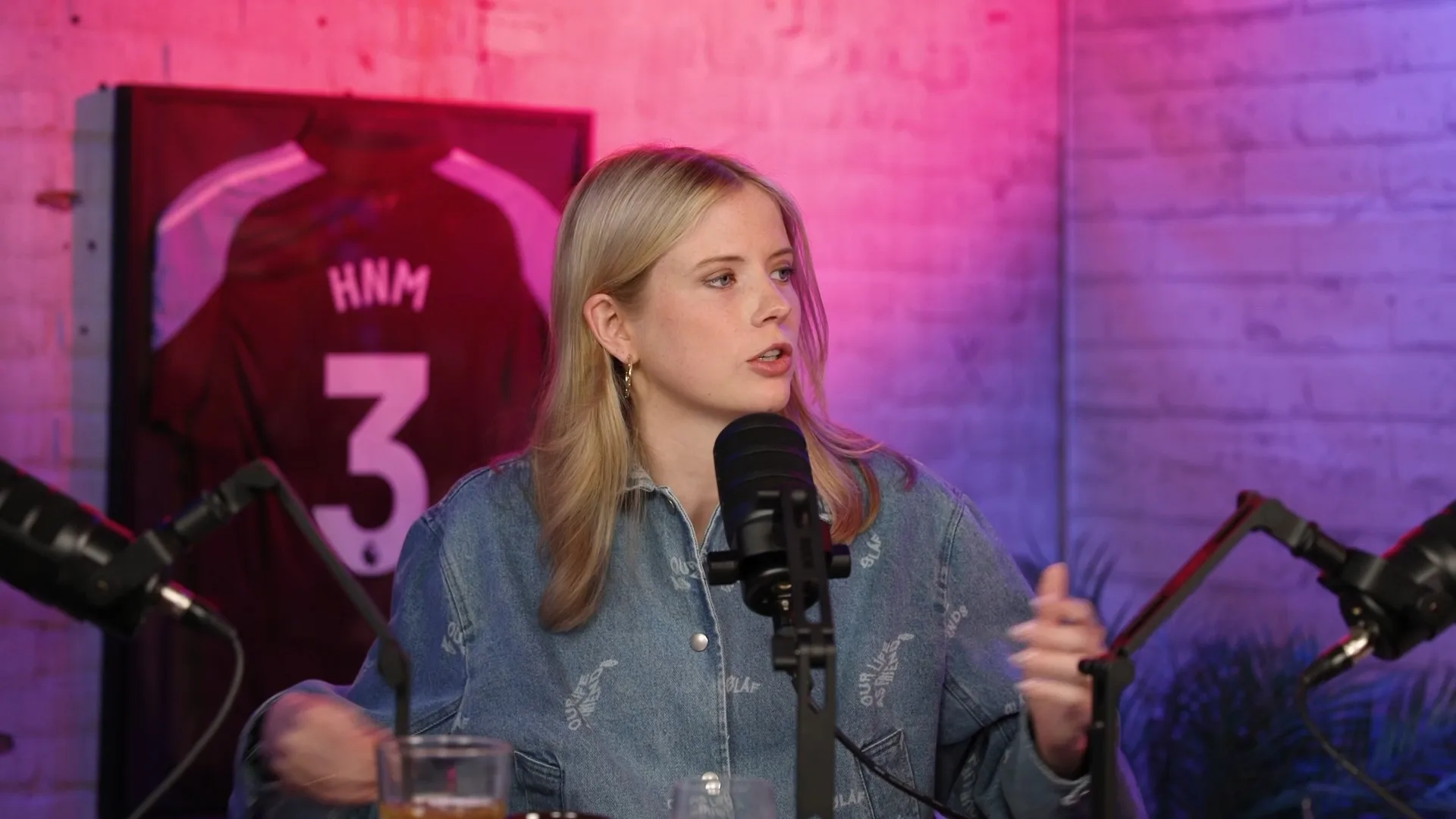 Noa Vahle leerde omgaan met bommen in stadions