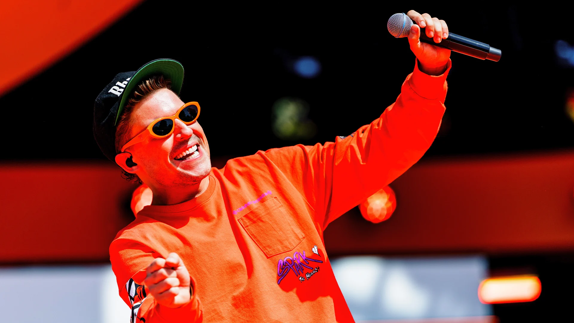 Breda rapt elk woord mee met Lil Kleine tijdens 538 Koningsdag 2026