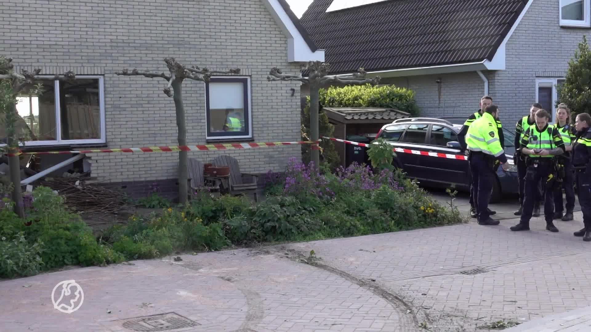 Oudere man richt ravage aan in Zaandam nadat hij macht over het stuur verliest