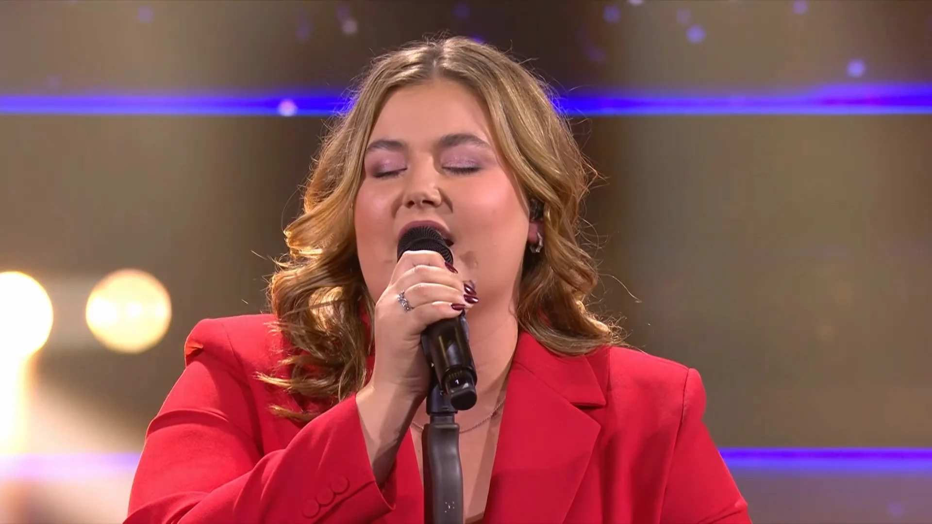 Duel Anne vs Beau in The Winner Takes It All