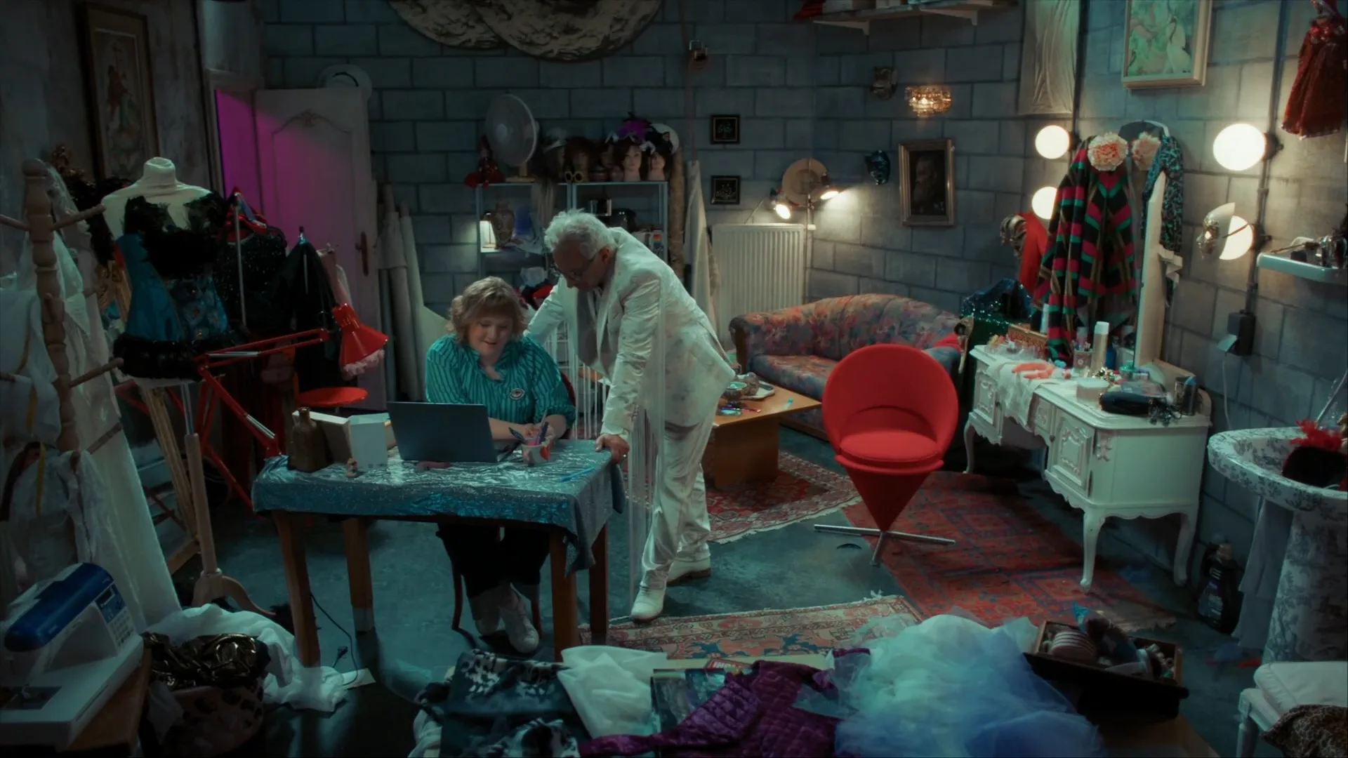 Flo zit met zichzelf in de knoop