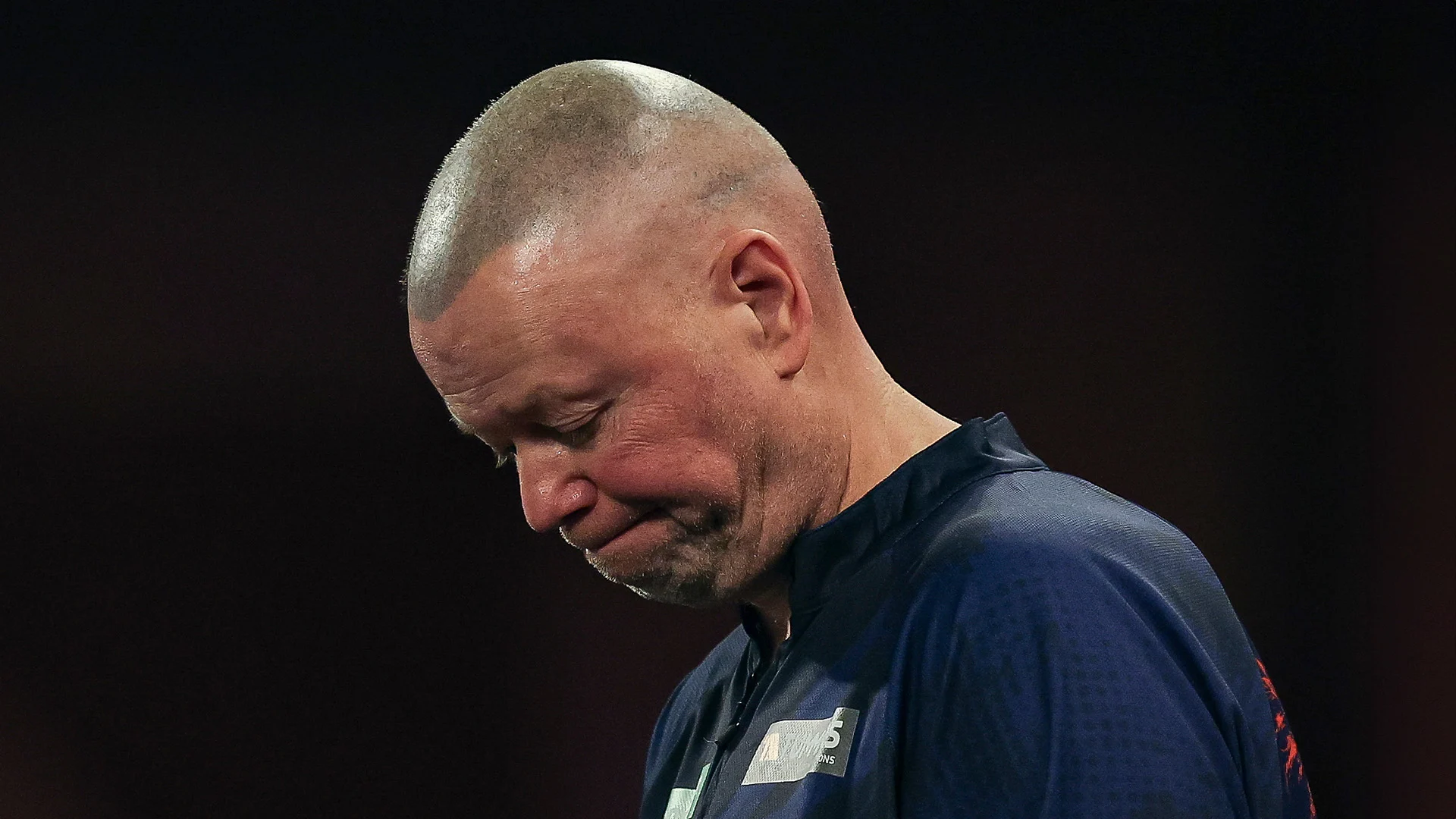 Gedragstherapeut heeft slecht nieuws voor Raymond van Barneveld: 'Ga je nooit meer vanaf komen'