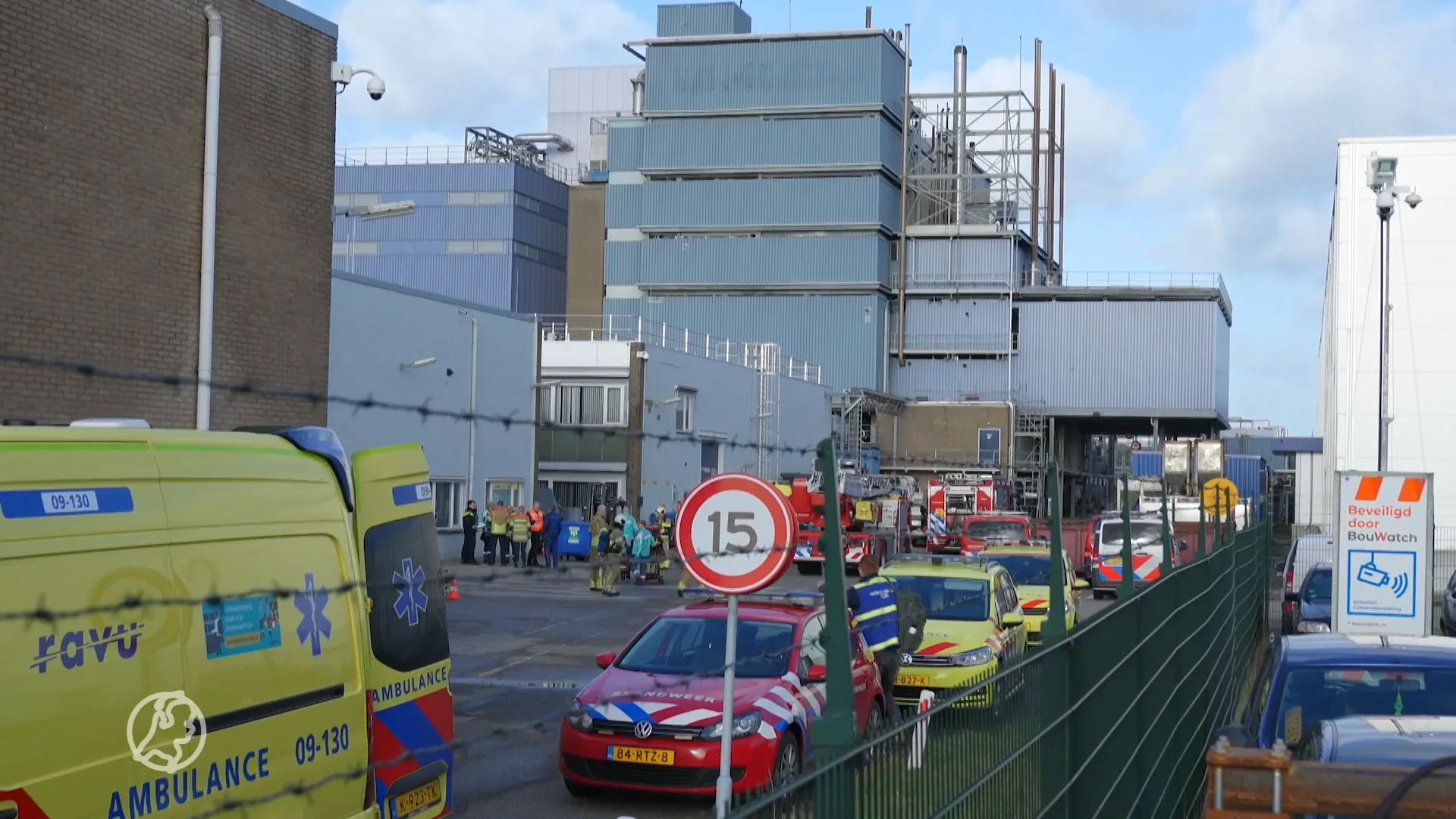 Drie medewerkers naar ziekenhuis na vrijkomen gevaarlijke stof