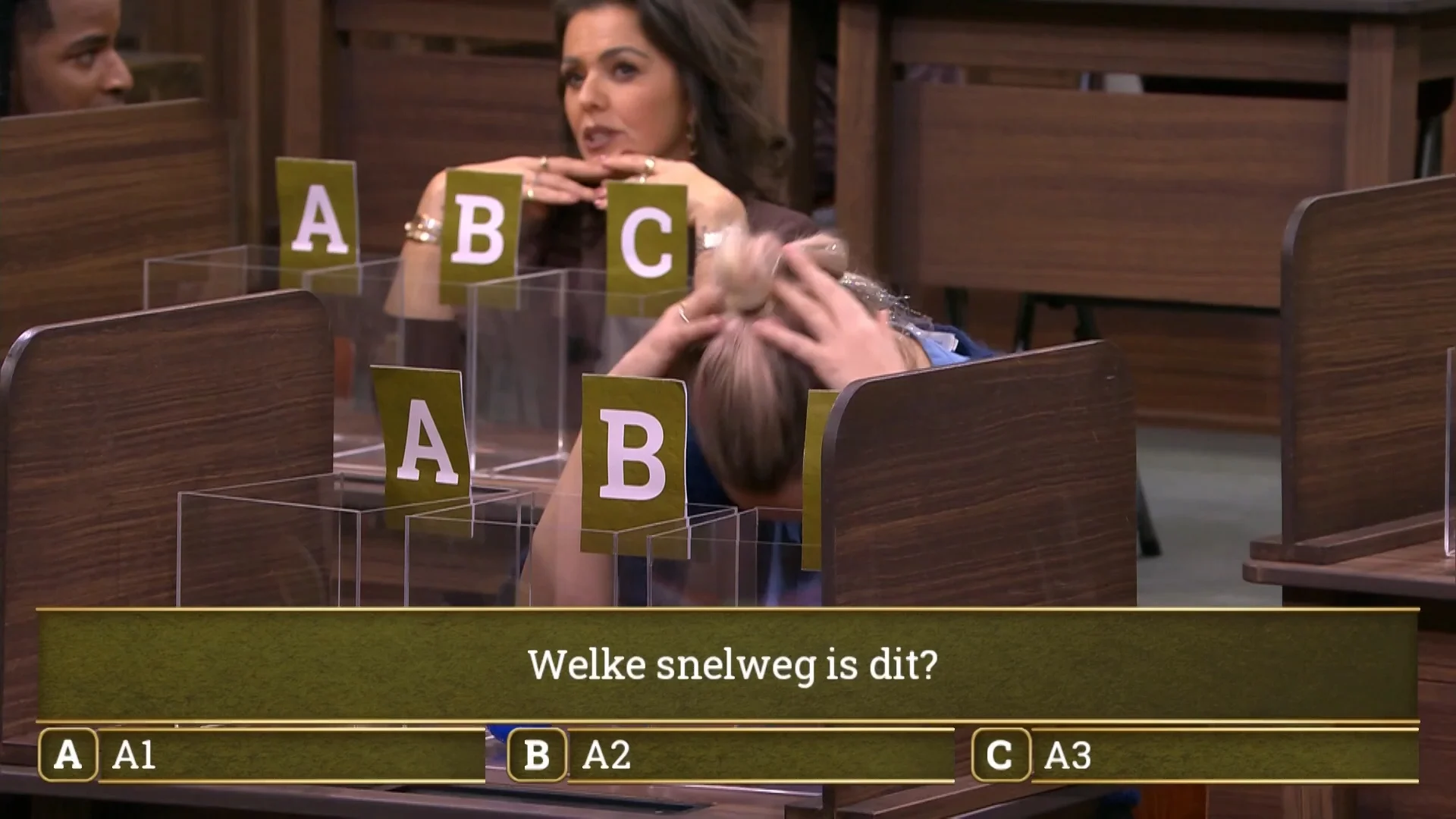 Tess zegt het antwoord voor...