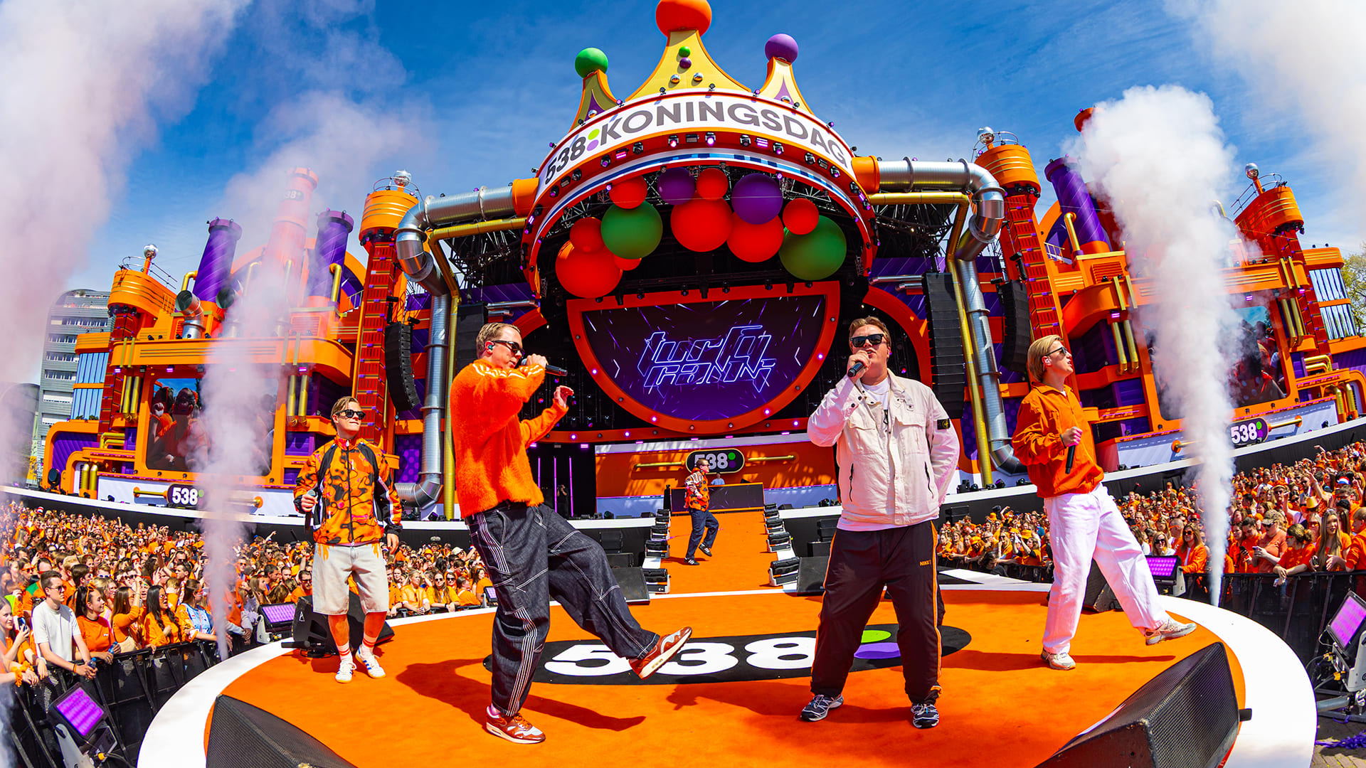 Turfy Gang verandert het Chasséveld in Ushuaïa | 538 Koningsdag 2026