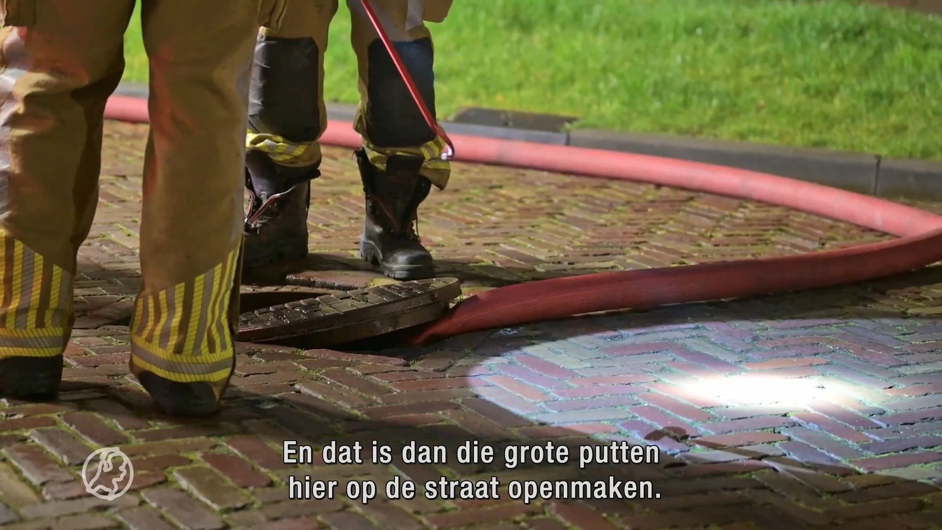 Buurtbewoners zijn bezorgd over mysterieuze benzinegeur: 'Je ruikt het overal'