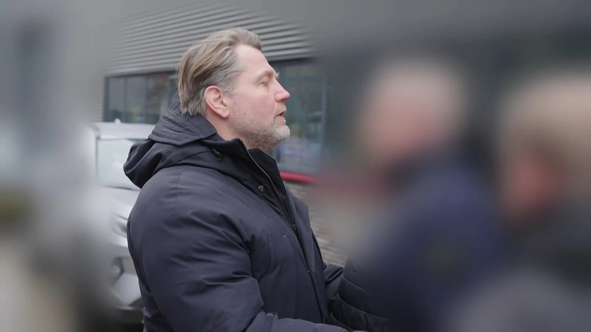 Dennis confronteert ondernemer: ‘Ze krijgen geen cent’