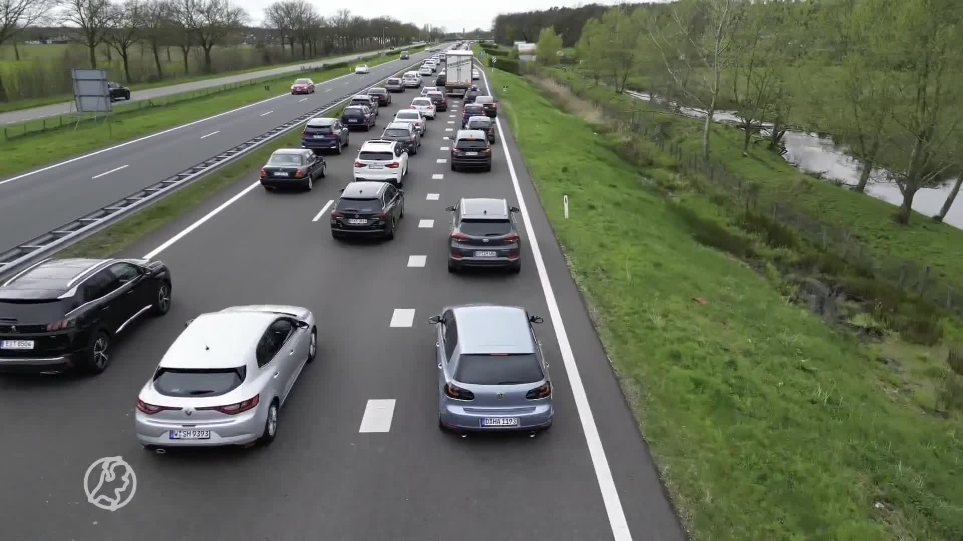 Nederlanders shoppen er traditiegetrouw weer op los deze tweede paasdag