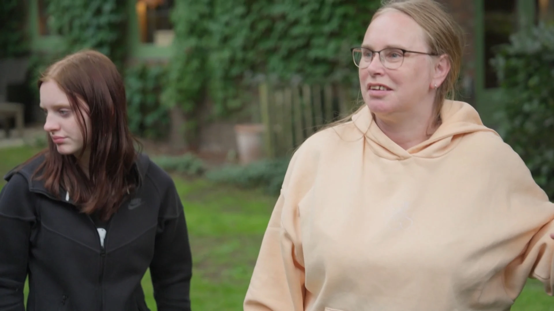 De gezinnen zien elkaars huis: 'Ziet er gezellig uit!'