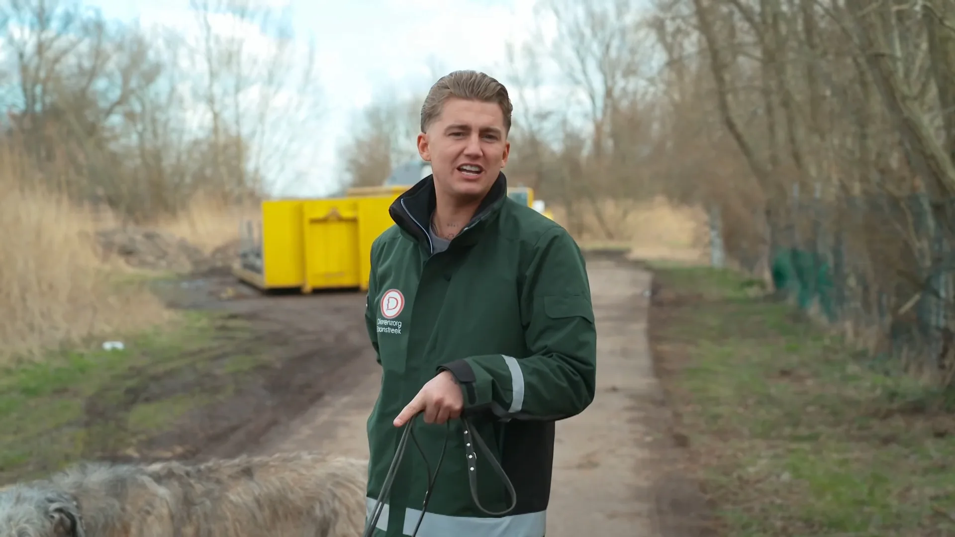 Mart Hoogkamer in het dierenasiel: 'Ik word helemaal gek!'