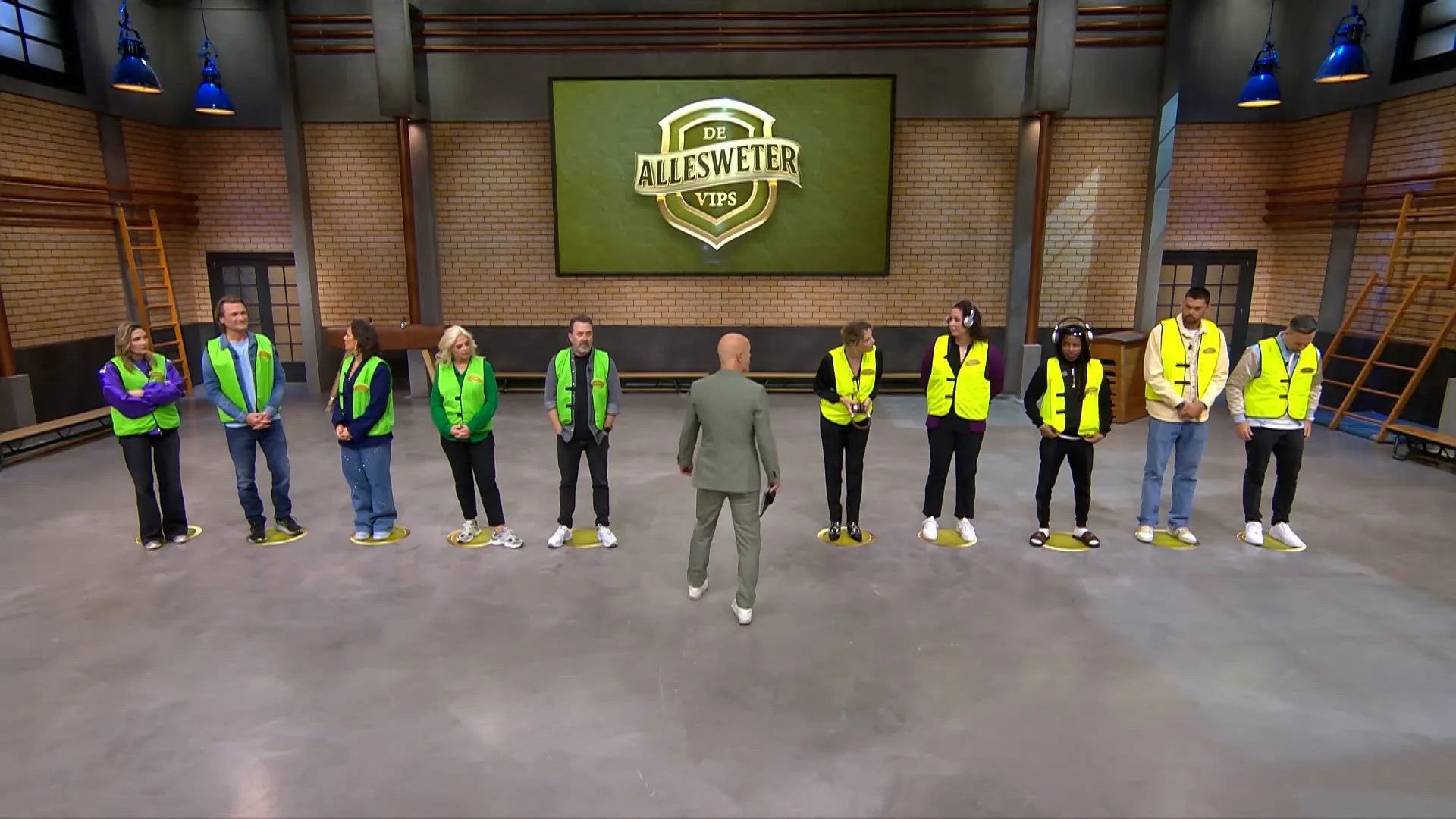 De kandidaten gaan roddelen