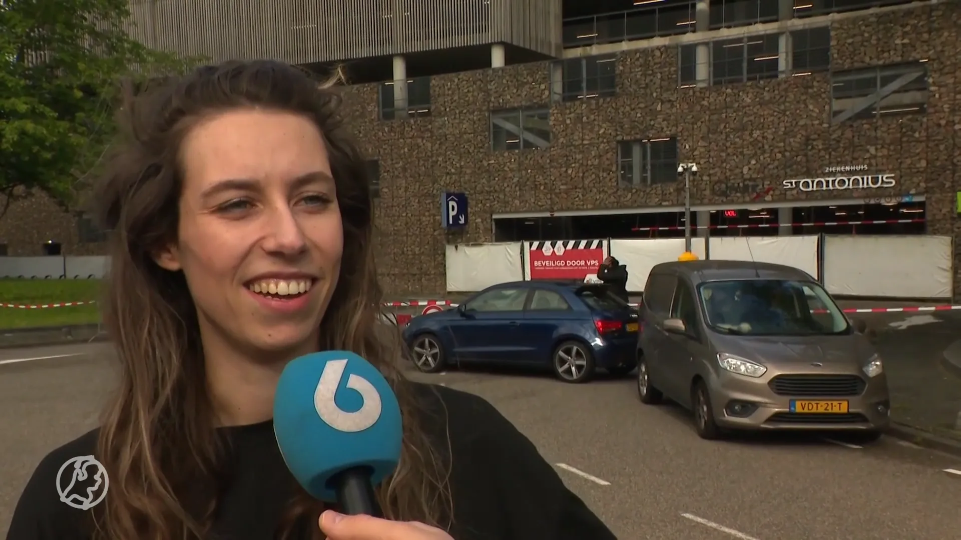 Kinderzitjes, sleutels en tassen uit auto's garage Nieuwegein gehaald