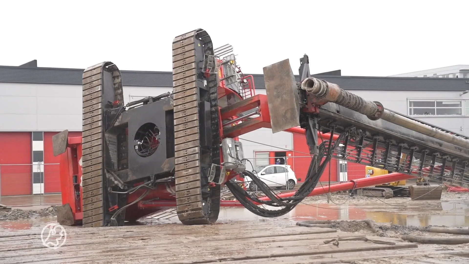 Man overleden door ongeluk met heistelling Rotterdam