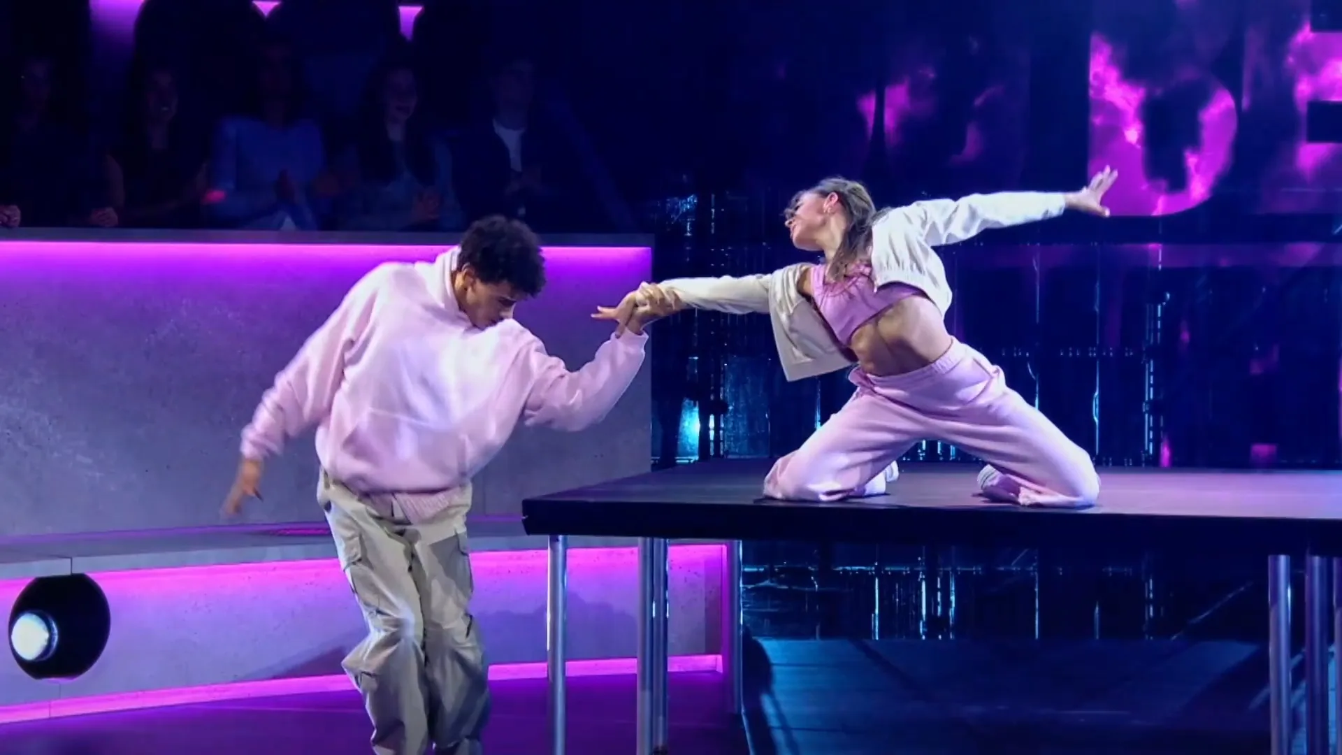 Joshua & Femke dansen op scherp | Studioshows Deel 1