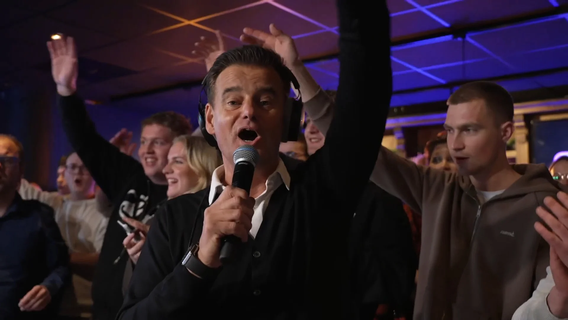 Optreden Wilfred Genee: Zomaar Een Avond In De Kroeg