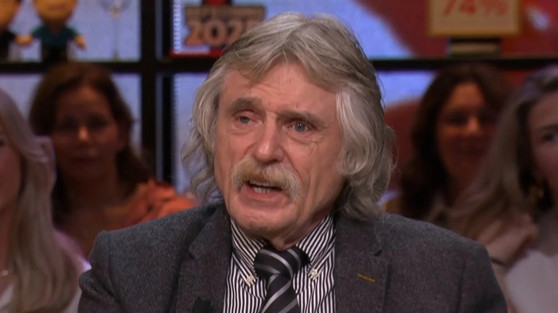 Johan Derksen ergert zich kapot aan Winter Vol Liefde-deelnemer: 'Het is echt een engnek!'
