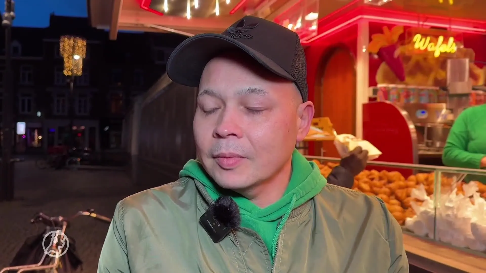 In Maastricht staan ze al vroeg in de rij voor oliebollen