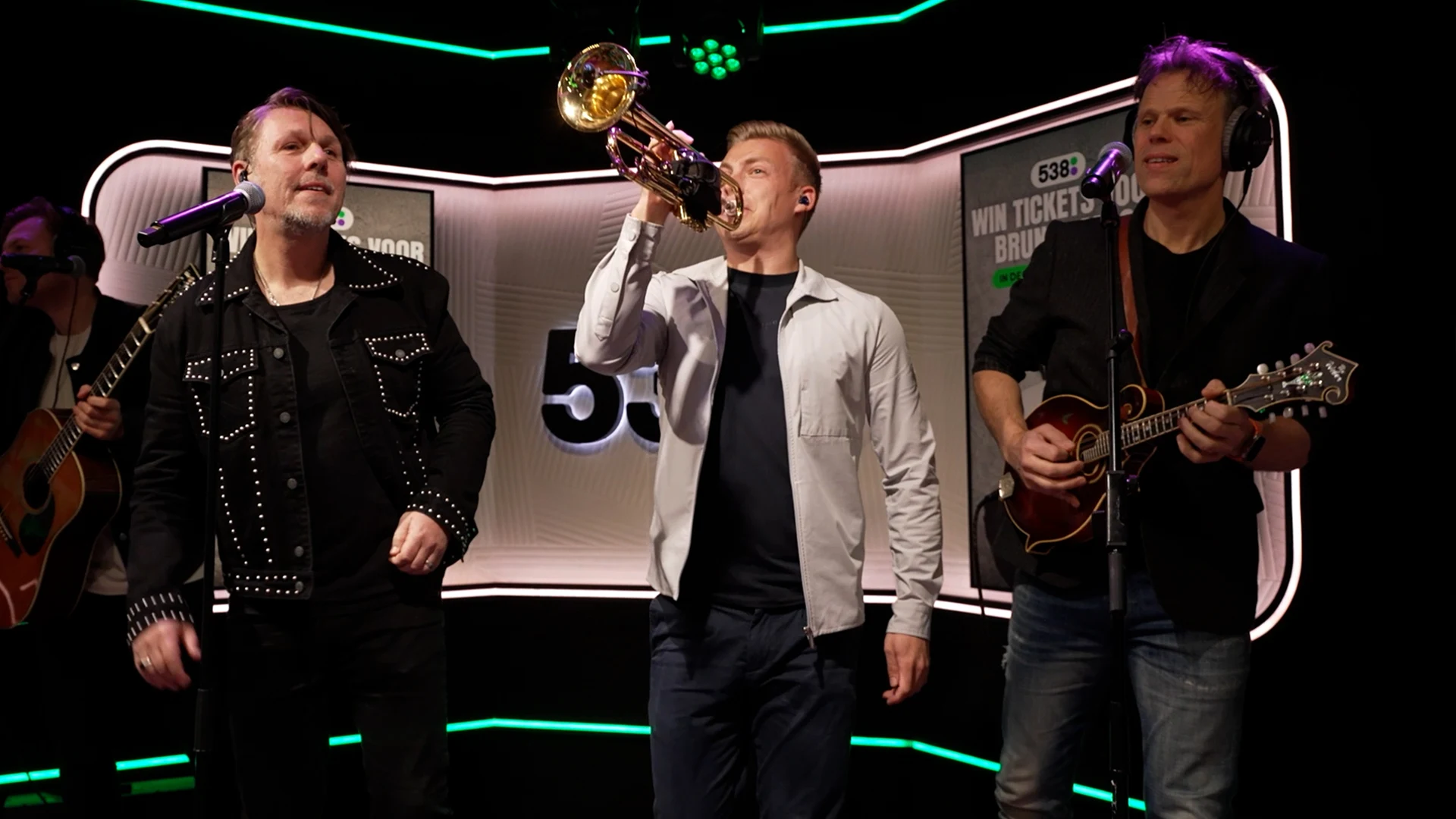 3JS en Jeffrey Parmentier blazen Wiegelied nieuw leven in