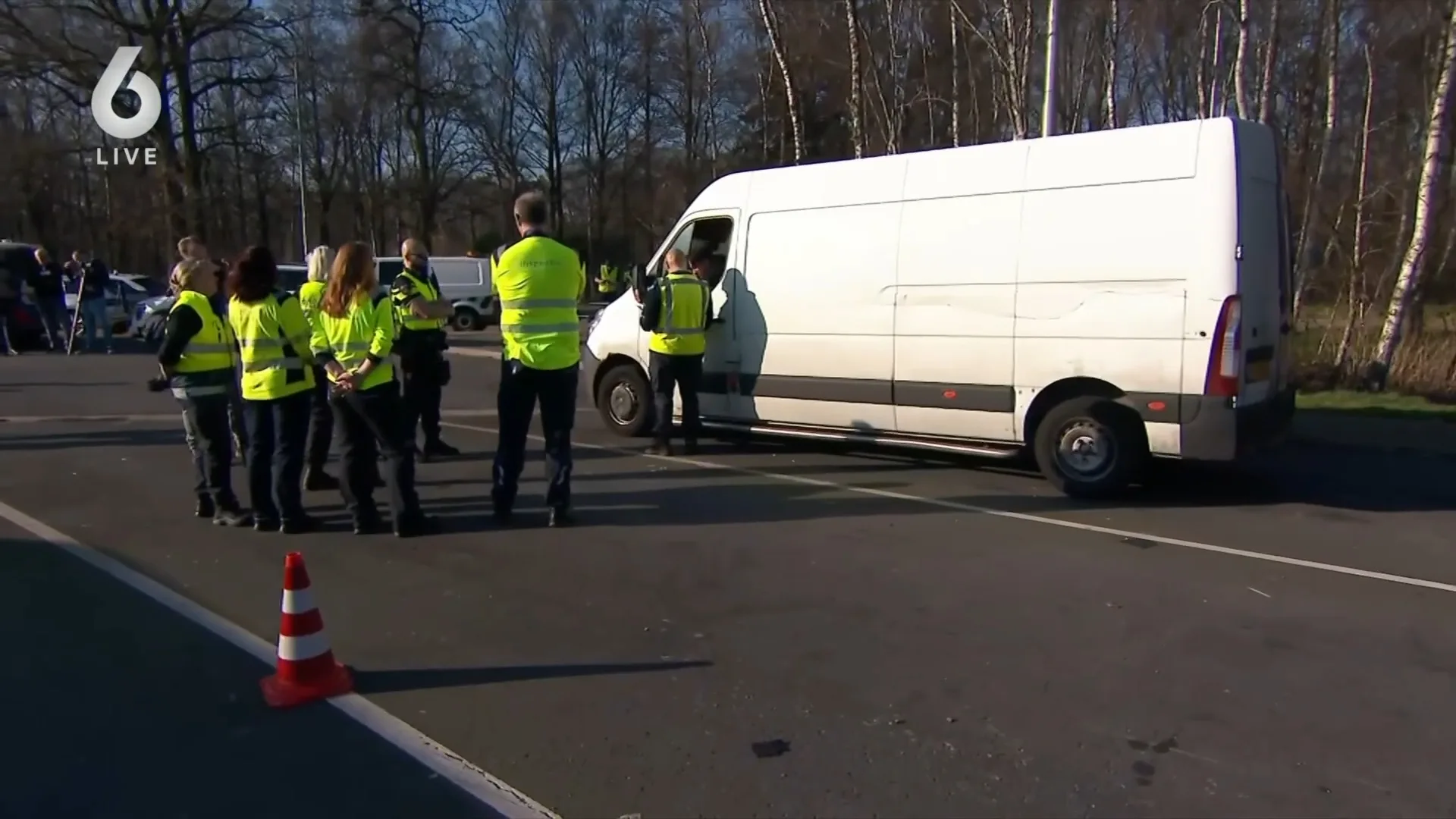 Massale controle van auto’s én treinen aan grens
