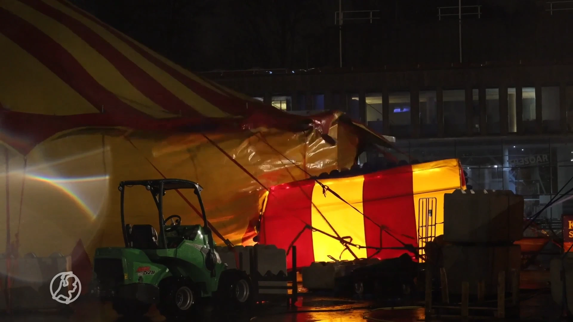Storm Henk blaast circustent Friesland bijna weg