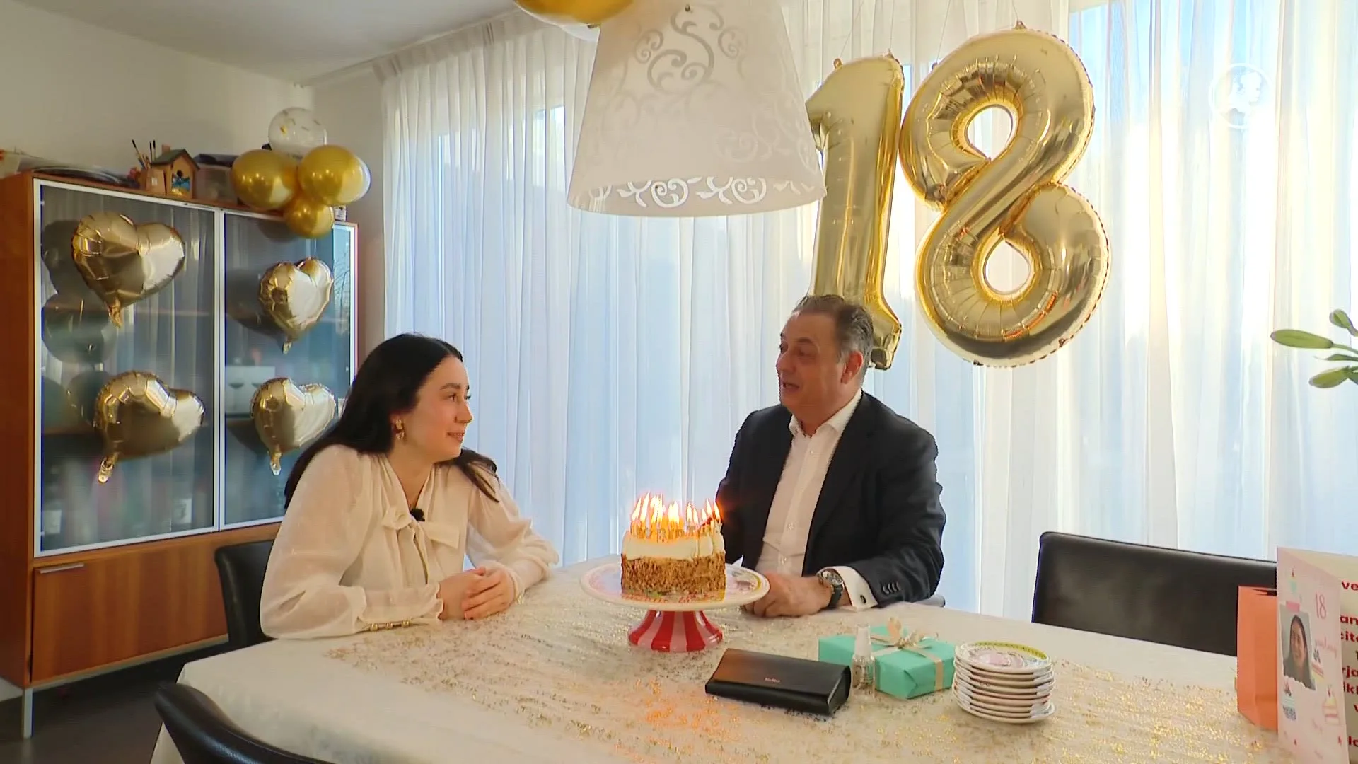 Net 18 en meteen naar de stembus: Isabel viert haar 18e verjaardag