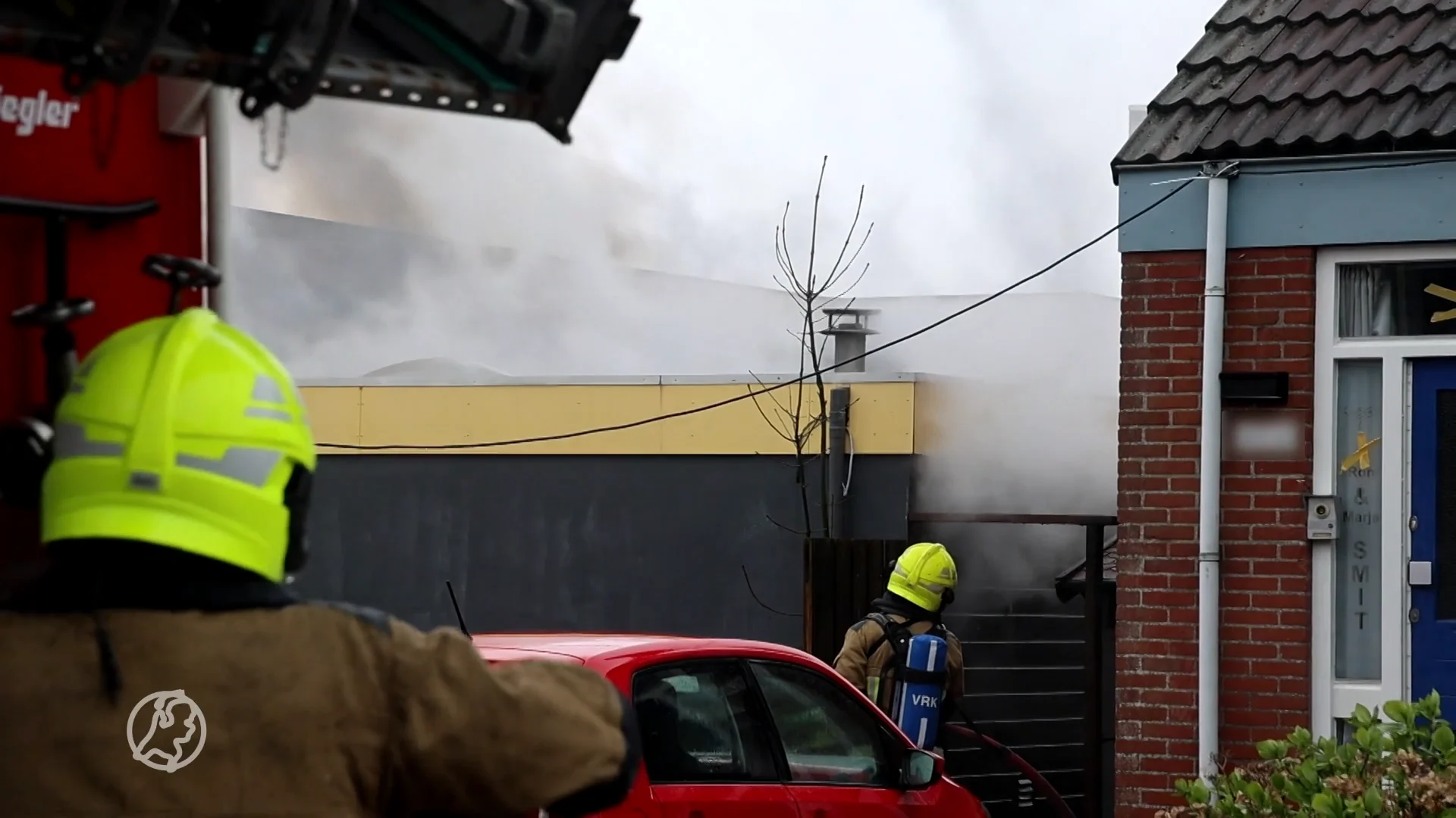 Grote brand in Zandvoort, meerdere woningen ontruimd