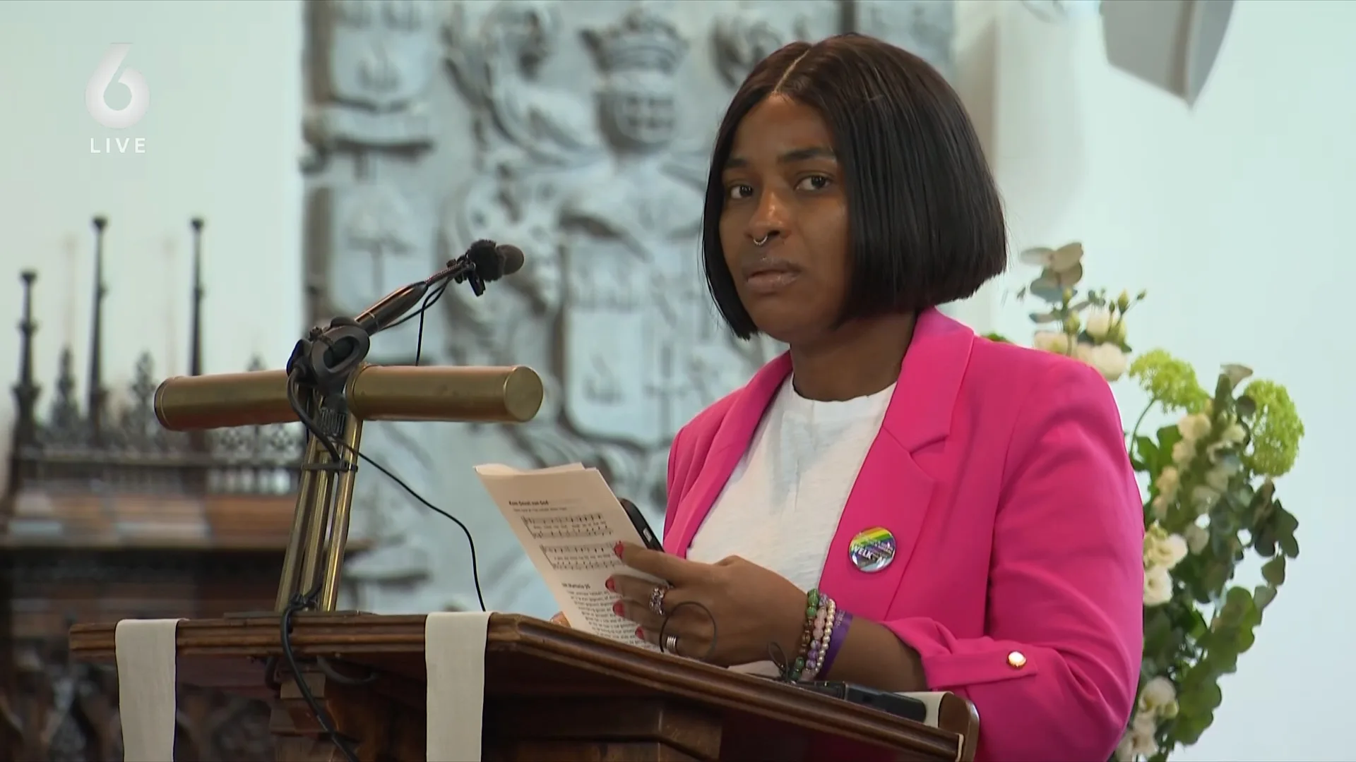 Wake in Den Haag tegen asielwetten, verdeeldheid in Eerste Kamer