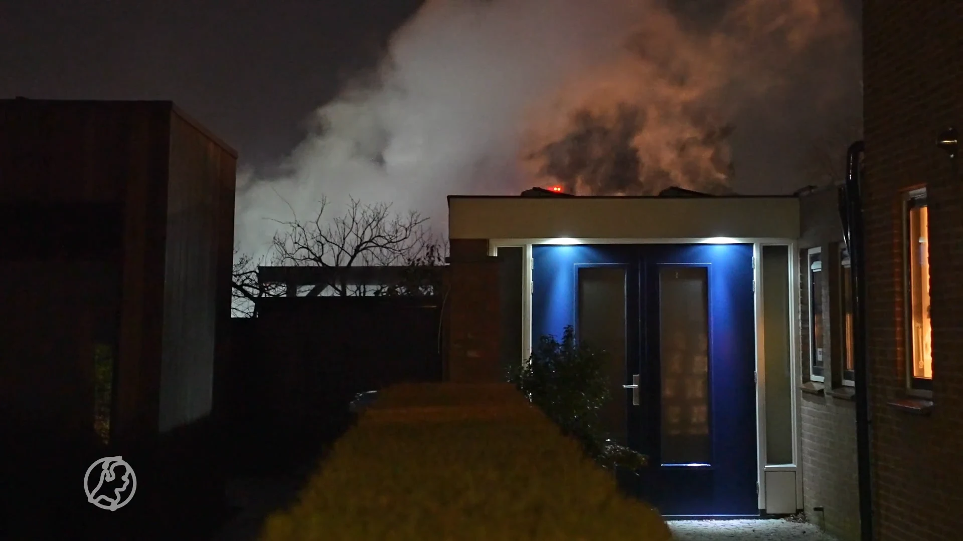 Tuinhuisje gaat in vlammen op in Engelen