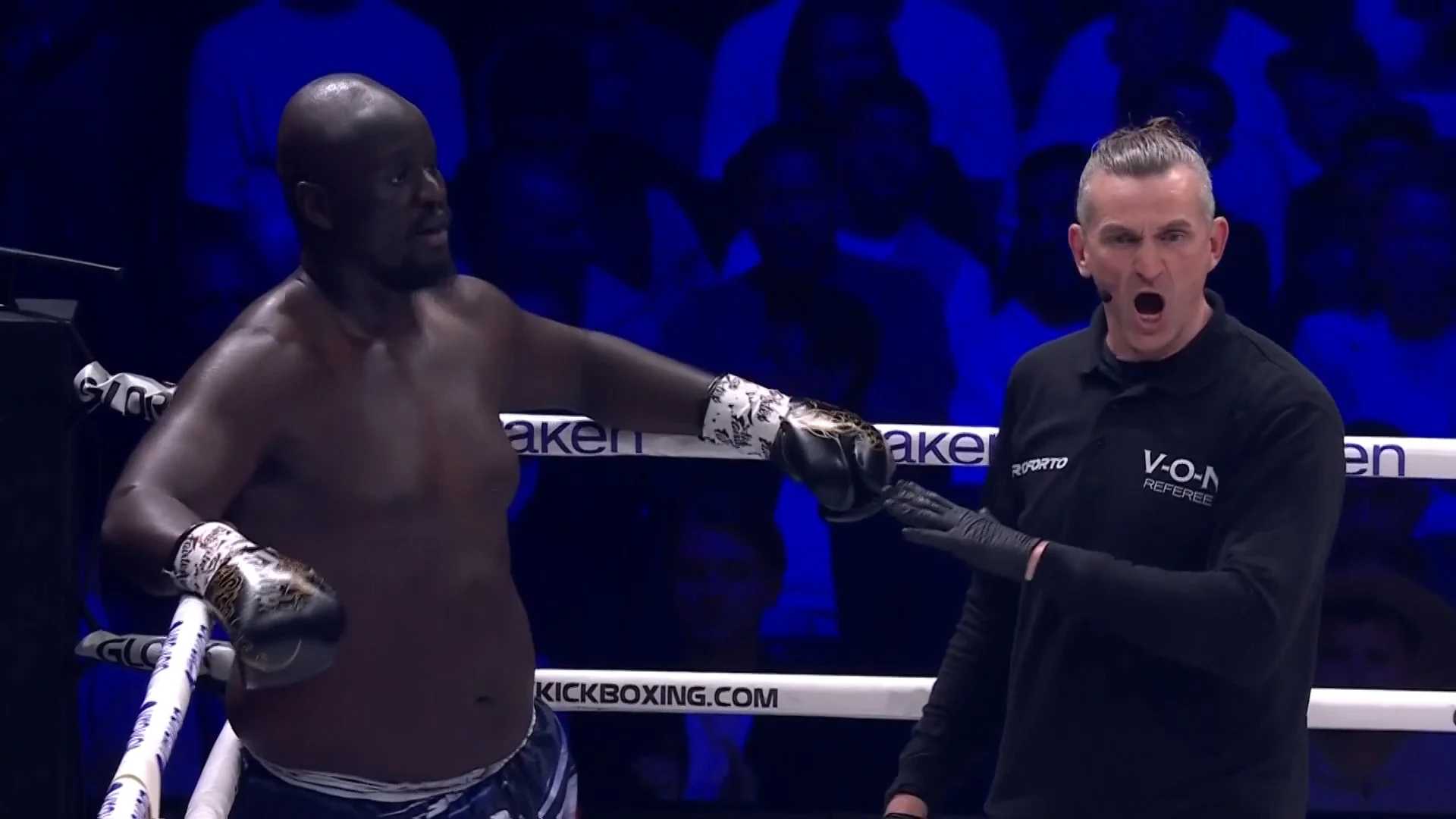 Osaro raakt Horta met knockdown | GLORY 107