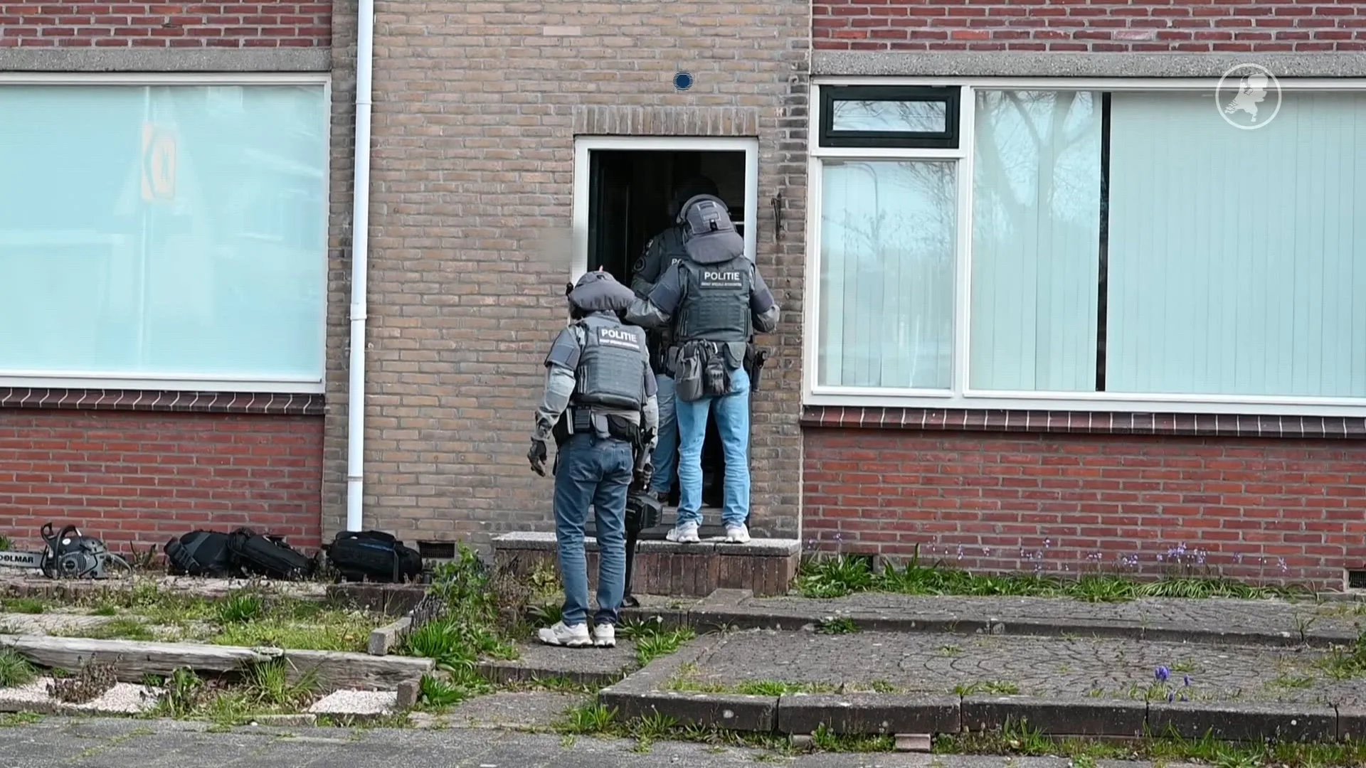 Opsporingsambtenaar Marechaussee verdacht van corruptie