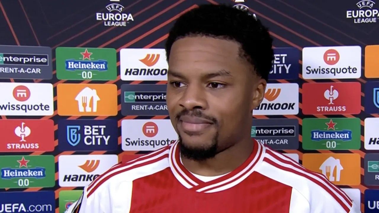 Akpom baalt ondanks zege en twee goals van gemiste kansen tegen AEK Athene