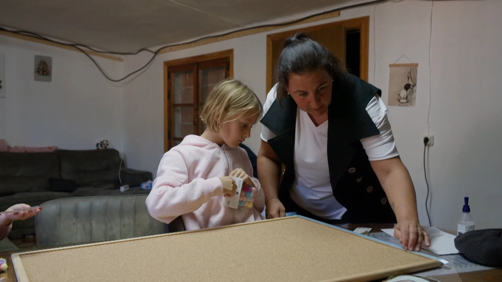 Janneke vertelt de kids over school: 'Ik was zo dom om te stoppen'