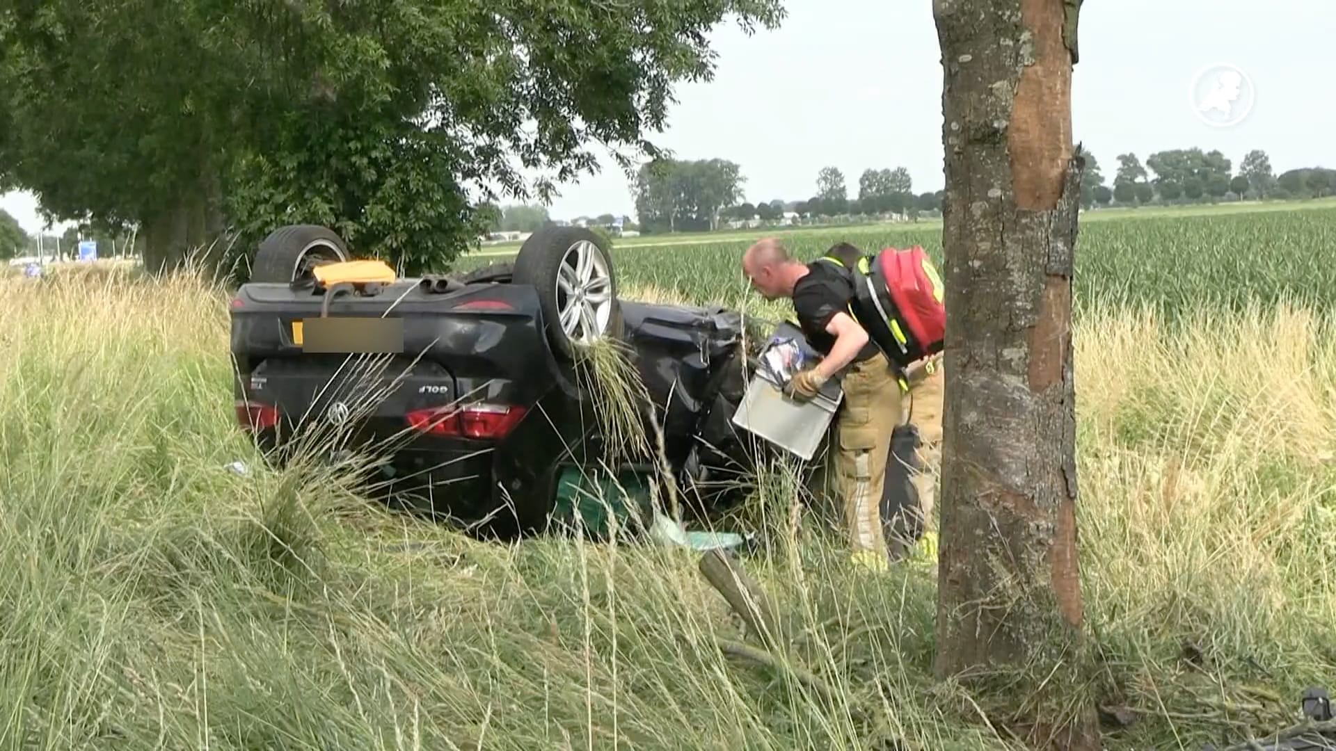 Motorblok uit auto geslingerd bij ernstig ongeluk