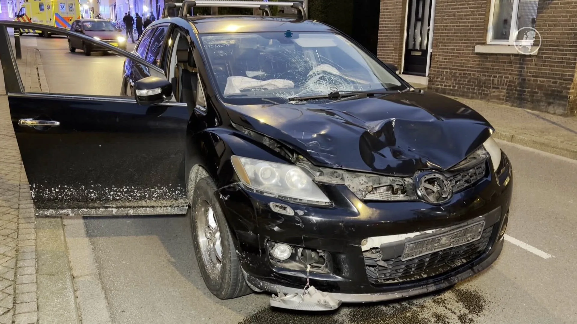 Moeder en kind zwaargewond na ongeluk in Maastricht