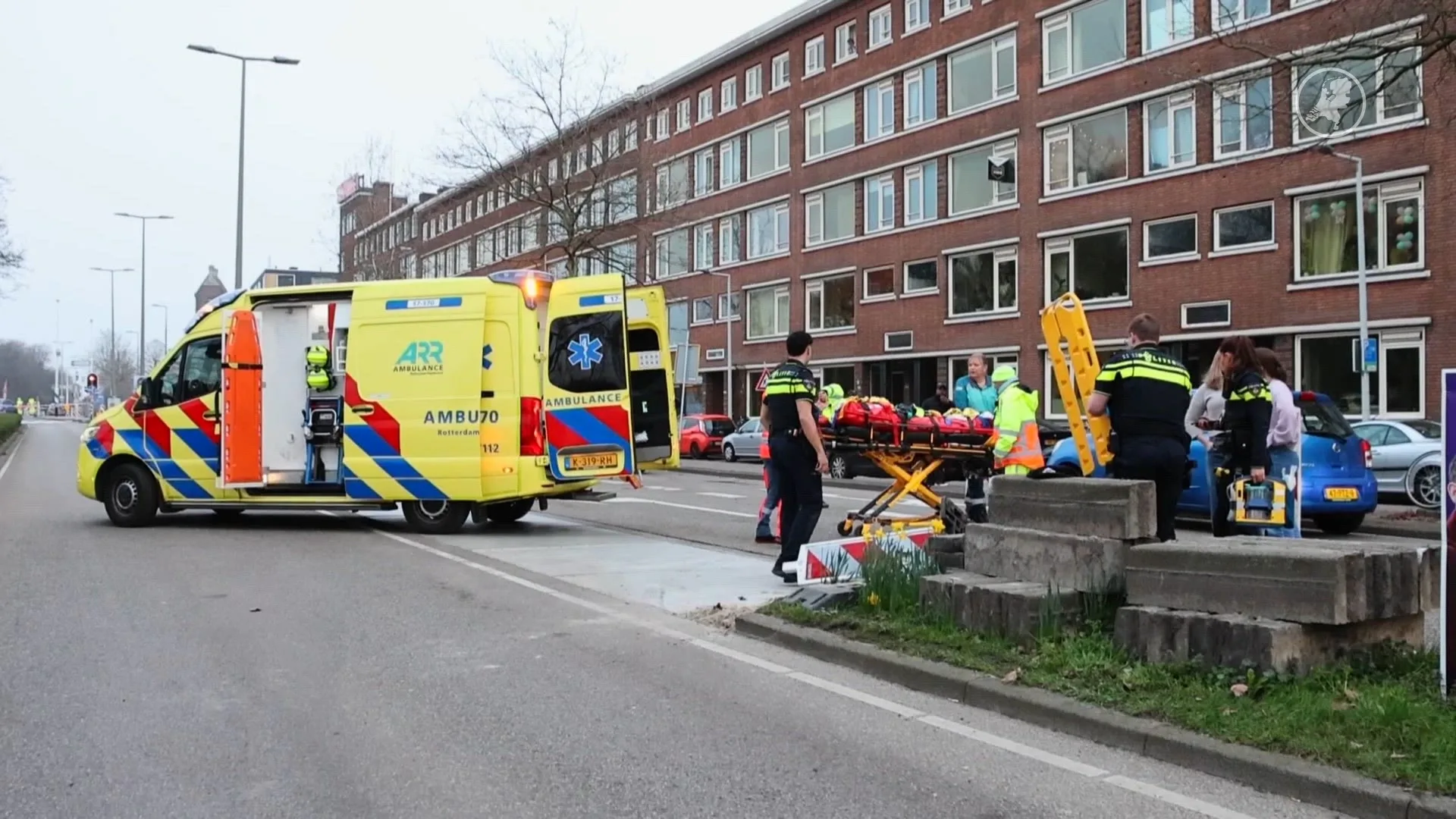 Verkeersregelaars aangereden na ruzie op Gordelweg in Rotterdam