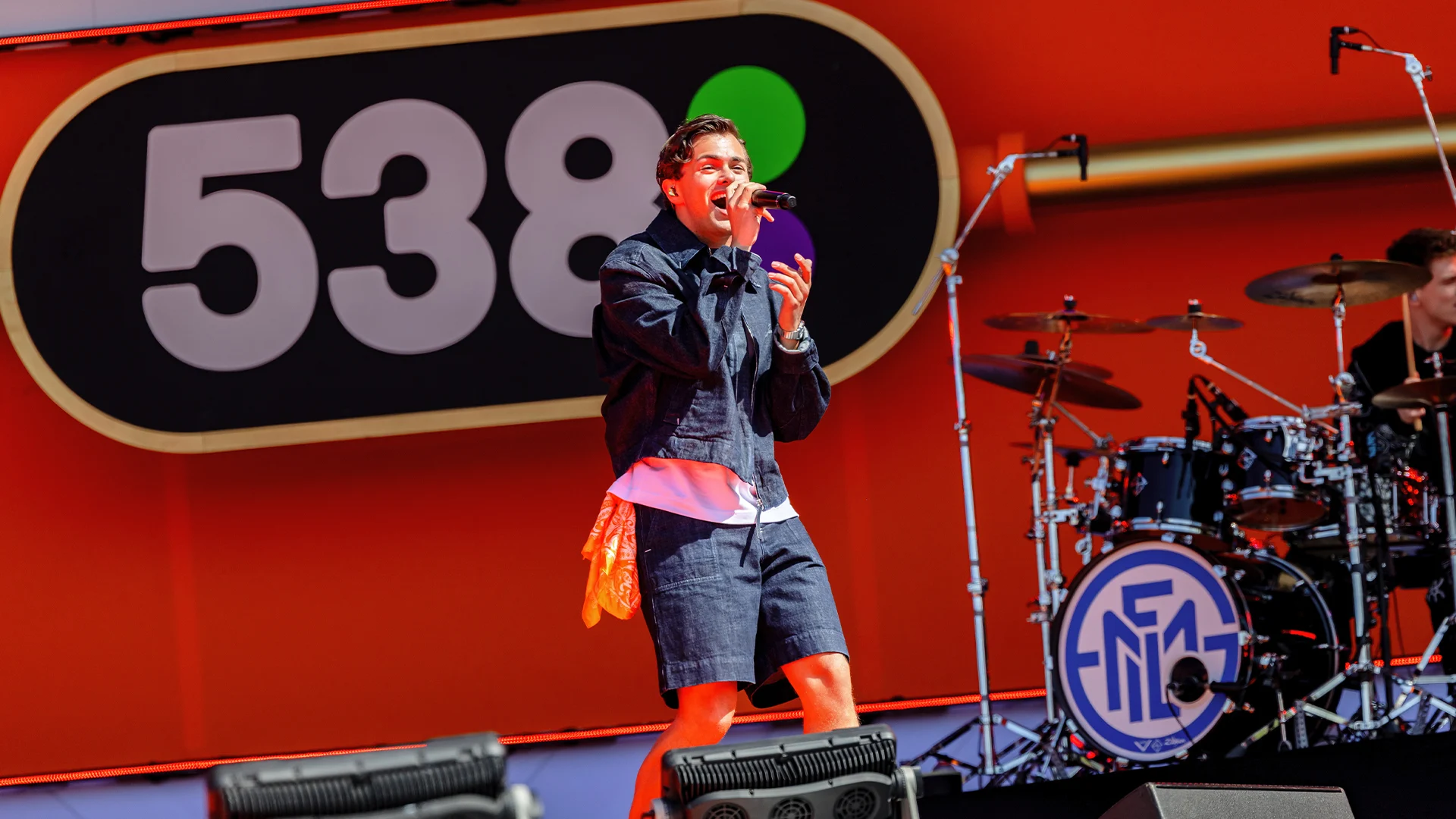 FLEMMING trapt 538 Koningsdag af op het Chasséveld | 538 Koningsdag 2026