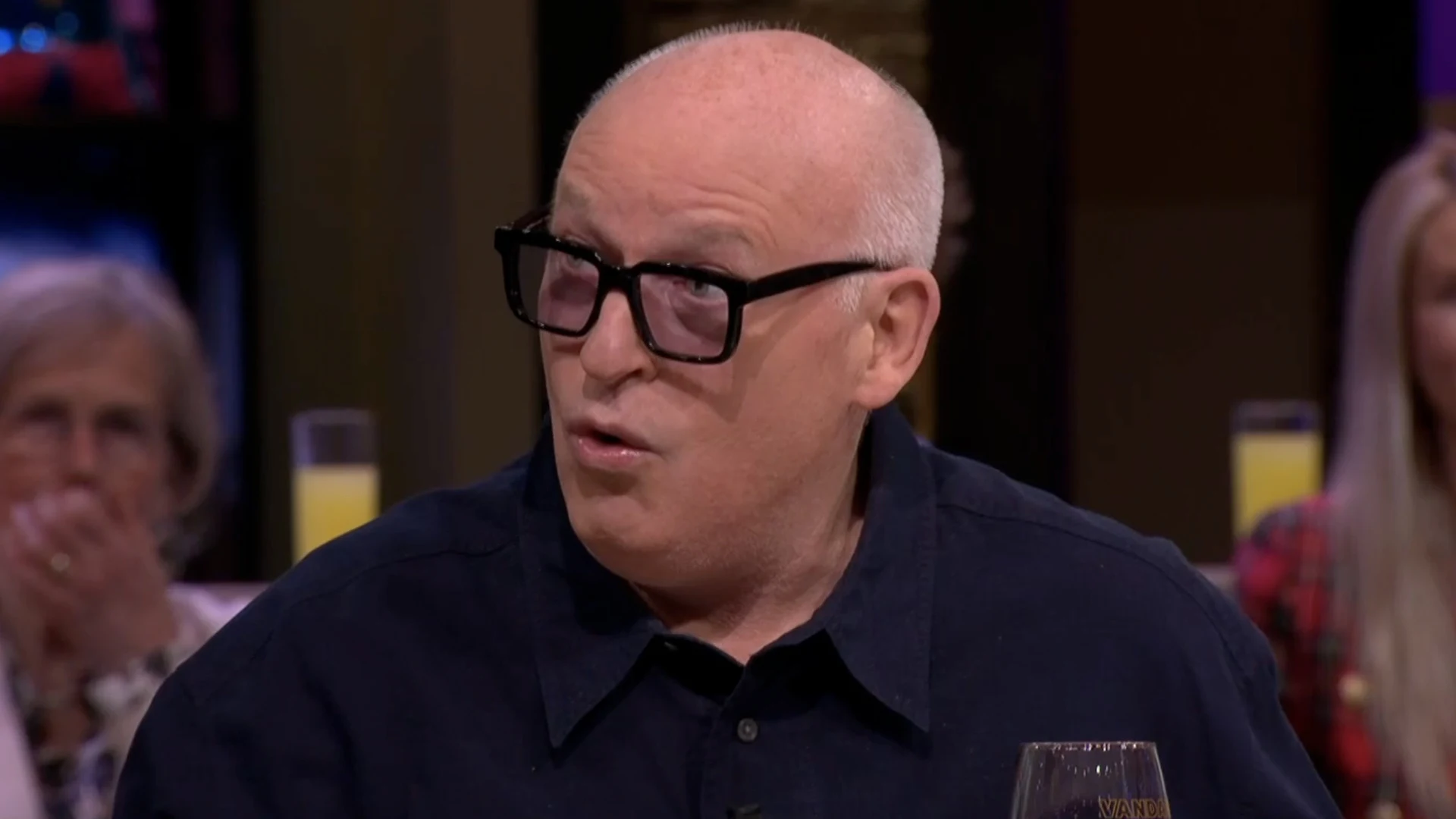 René van der Gijp doet imitatie van Vandaag Inside-gast: 'Een hele rare, bijzondere man!'