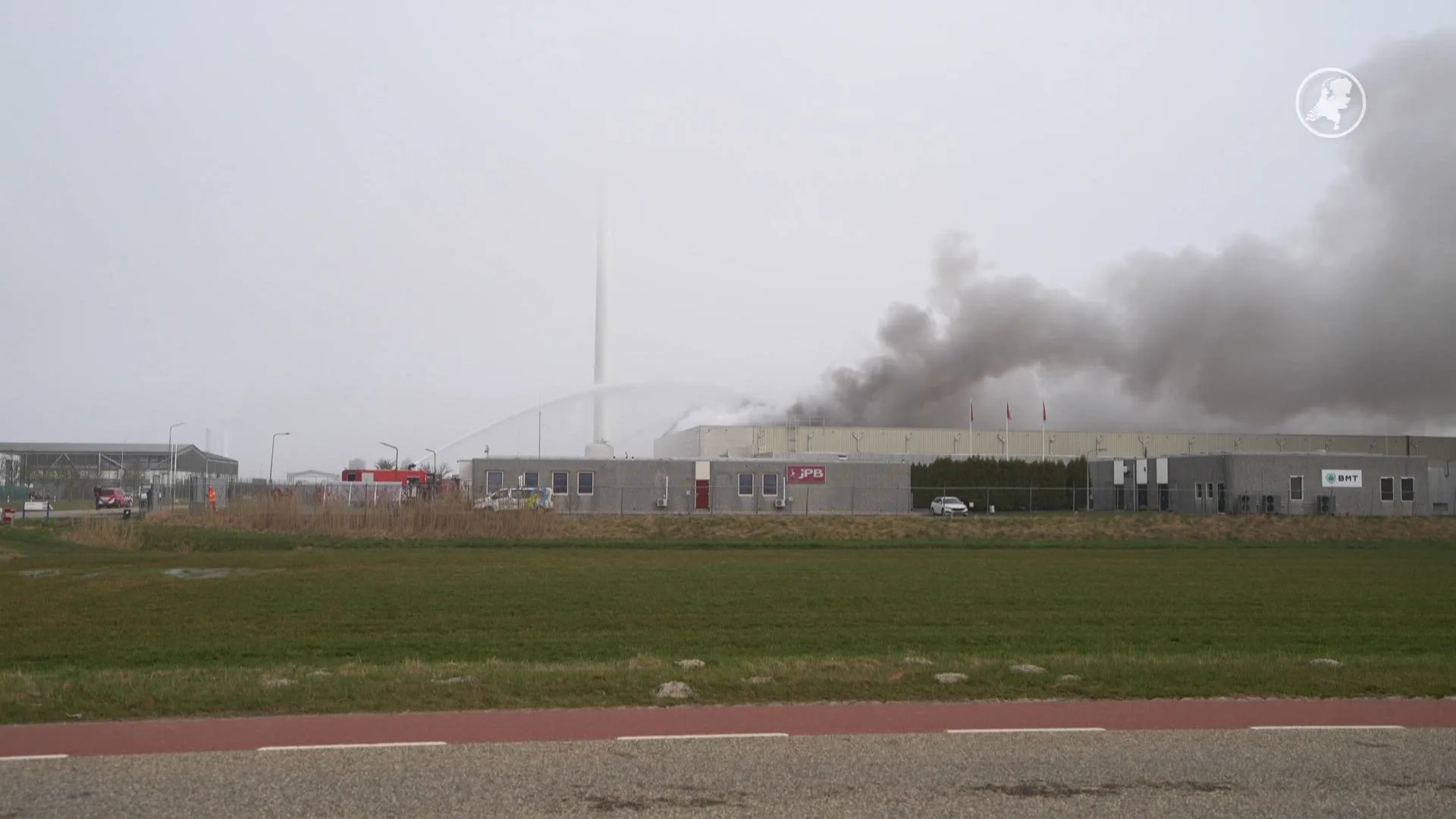 NL-Alert voor brand bij bedrijf met chemische stoffen in Farmsum