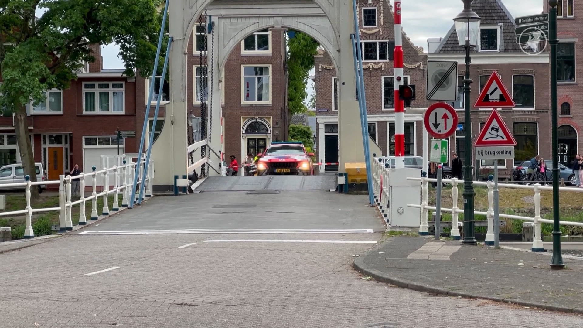 Explosief uit WOII gevonden in Weesp, treinverkeer stilgelegd
