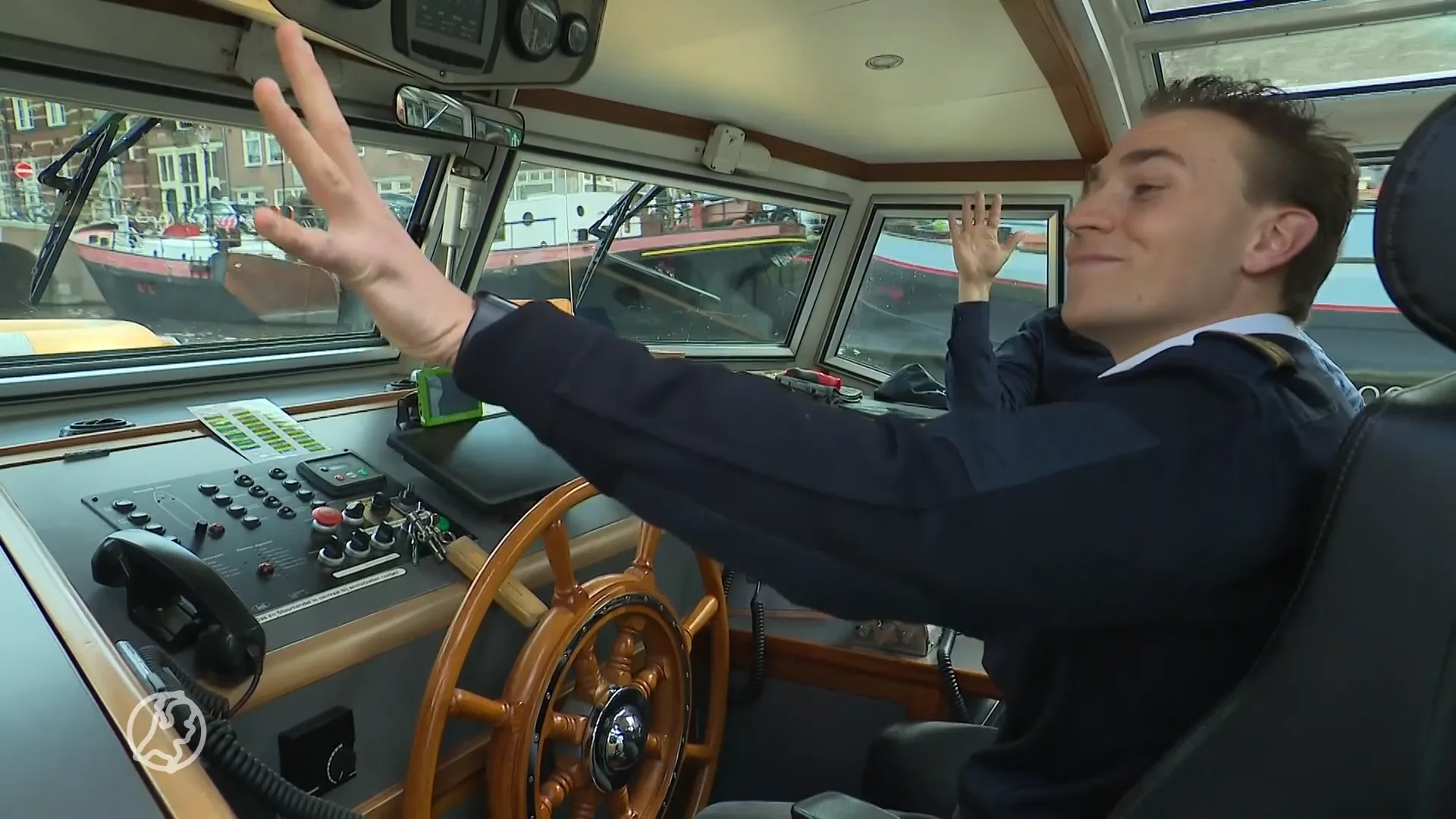 Amsterdamse rondvaartboten hebben schippers nodig: 'We zoeken tientallen!'