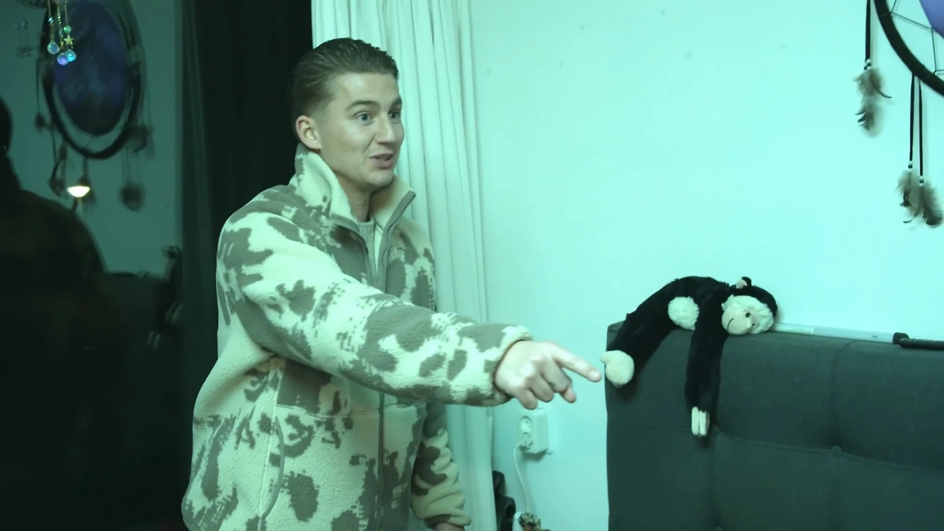 Bezoek aan opa en oma is hoogtepunt van chaotische dag Hazes & Hoogkamer