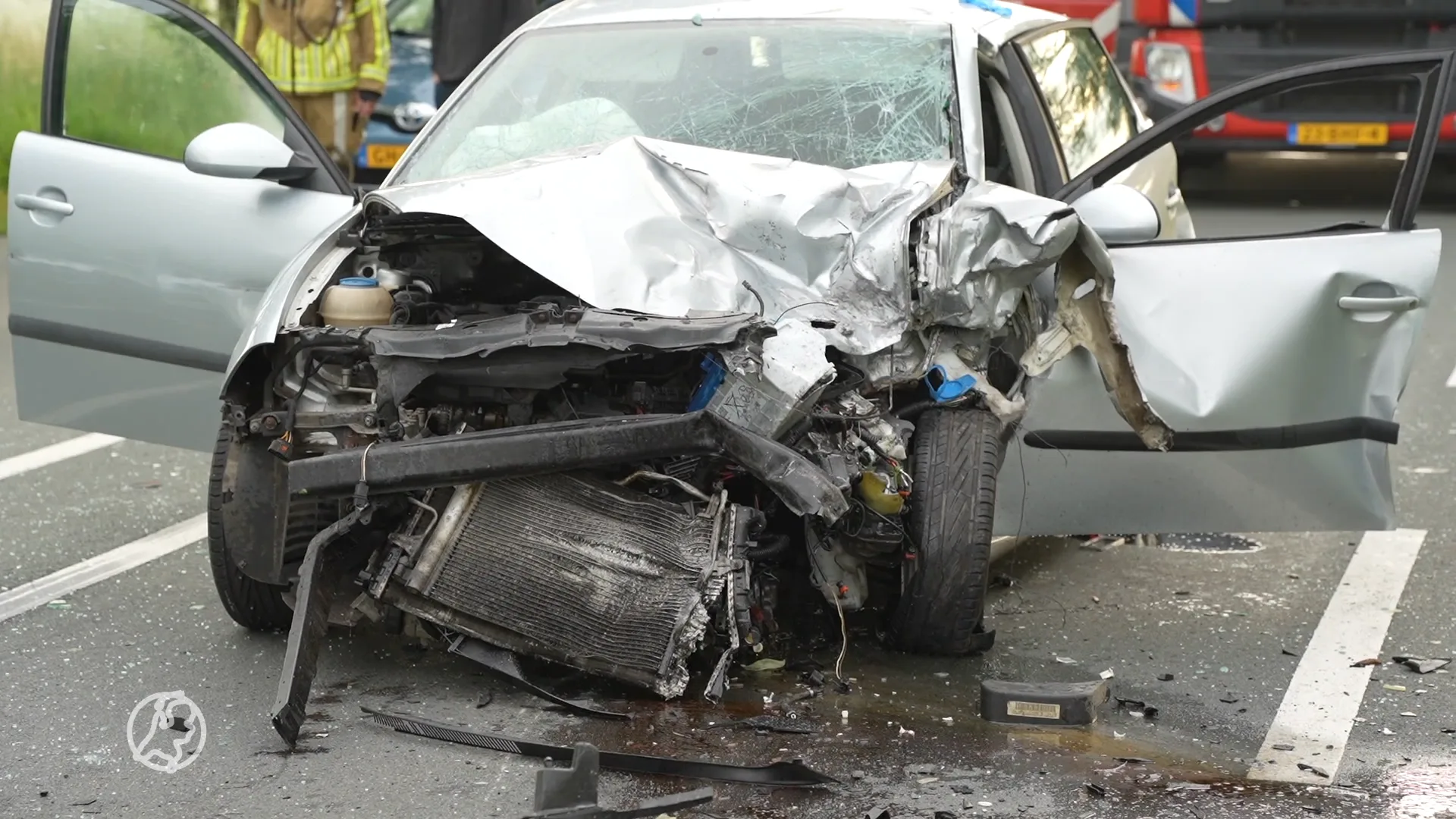 Zwaargewonden en enorme ravage na aanrijding in Giessen